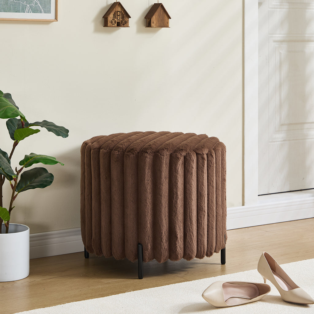 22.05'Wide Upholstered Round Pouf Ottoman Foot Rest with Black Metal Legs,Faux Fur Footstool for Living Room Bedroom Entryway. Brown