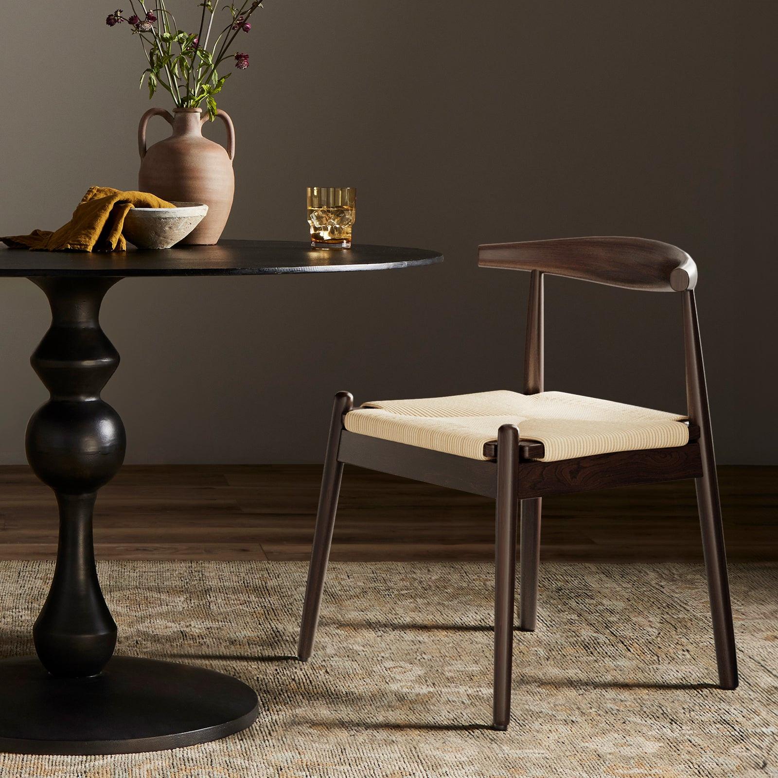 Mid-Century Modern Dining Chairs Set of 2 with Oak Frame.