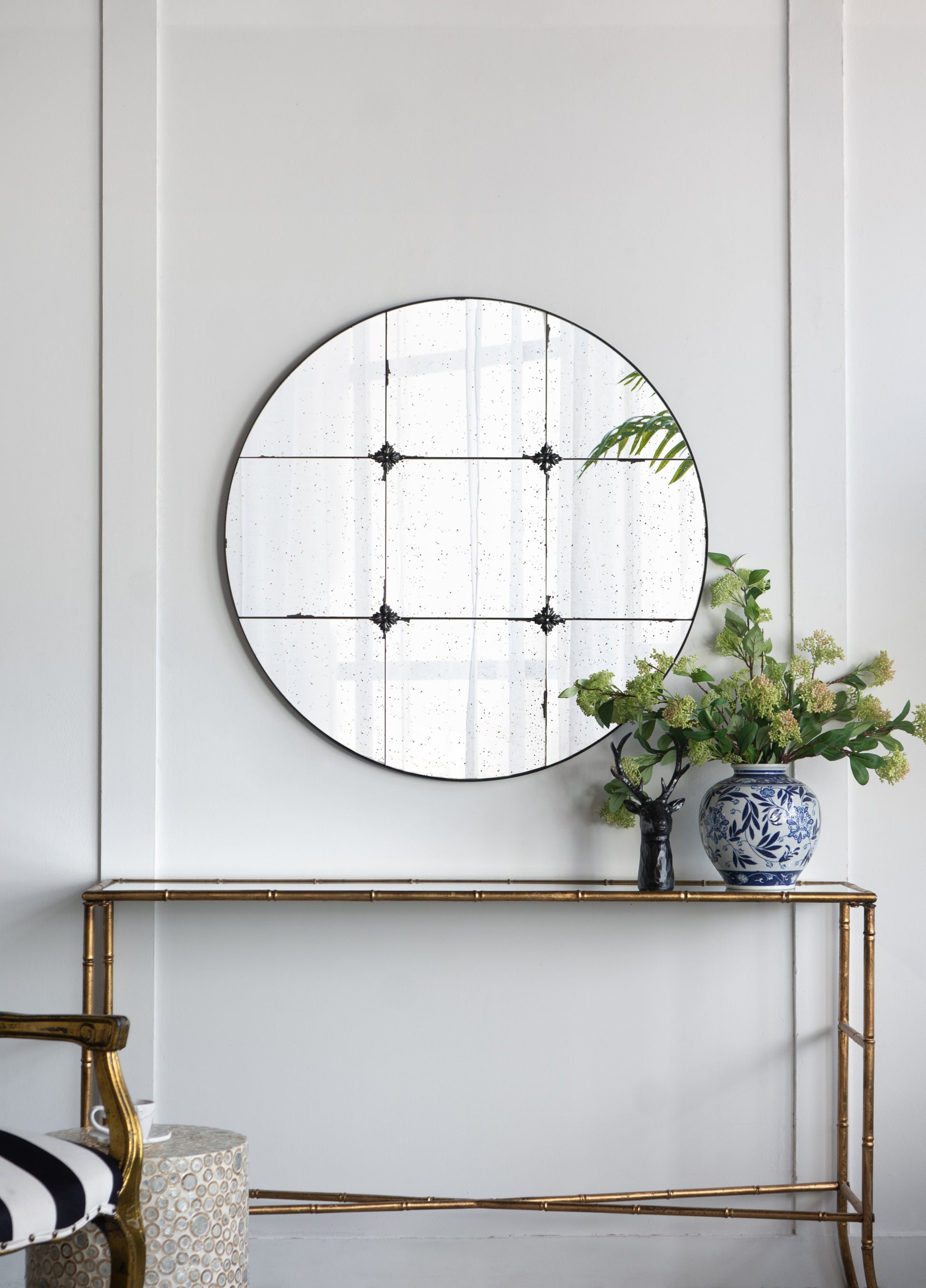 D36" Traditional Decor Style Round Antique Glass Wall Mirror,  Wall Decor for for Bathroom Entryway Console Lean Against Wall