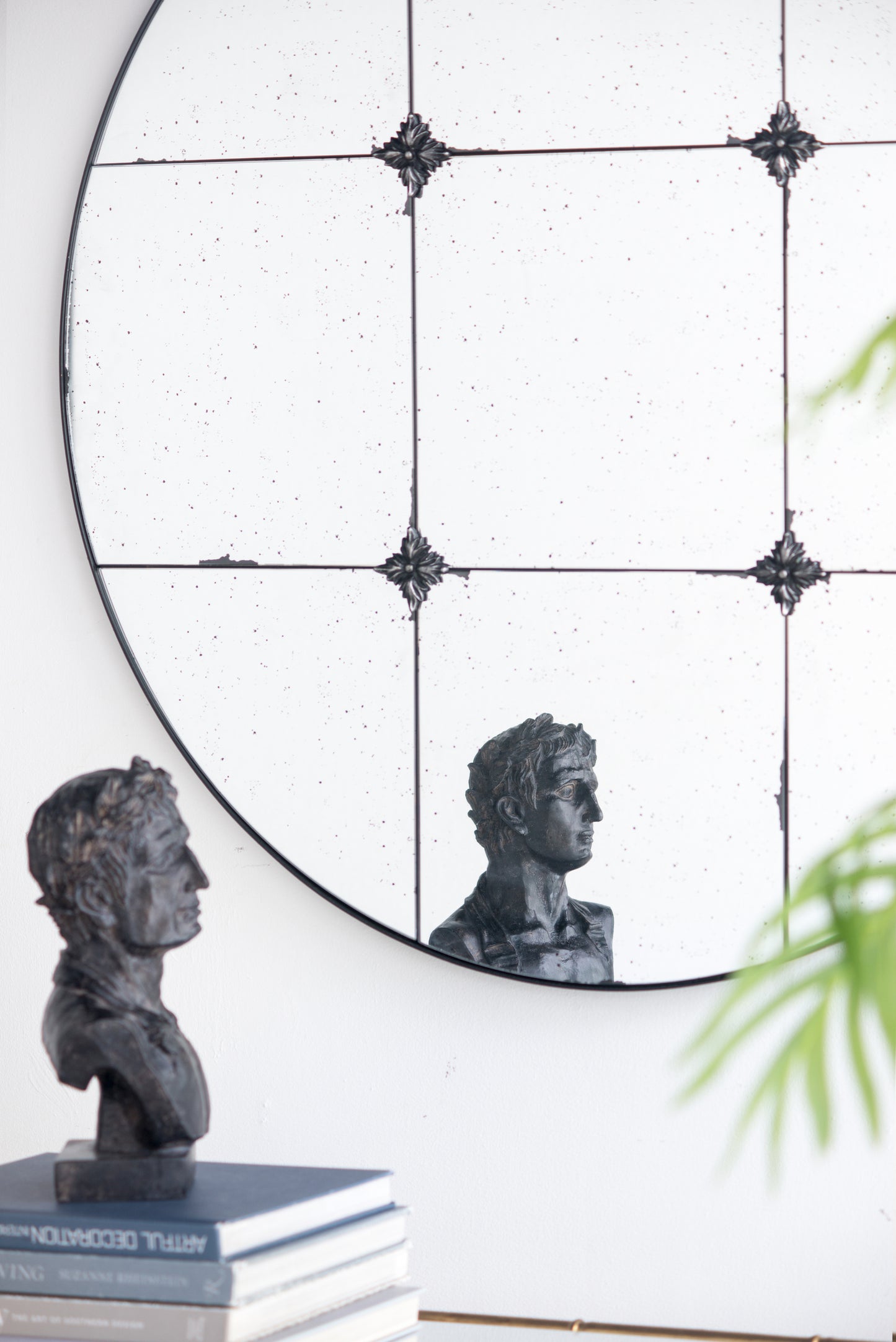 D36" Traditional Decor Style Round Antique Glass Wall Mirror,  Wall Decor for for Bathroom Entryway Console Lean Against Wall