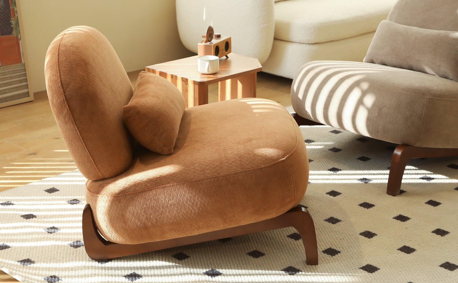 Accent Chair with Solid Wood Legs for Cozy Spaces.