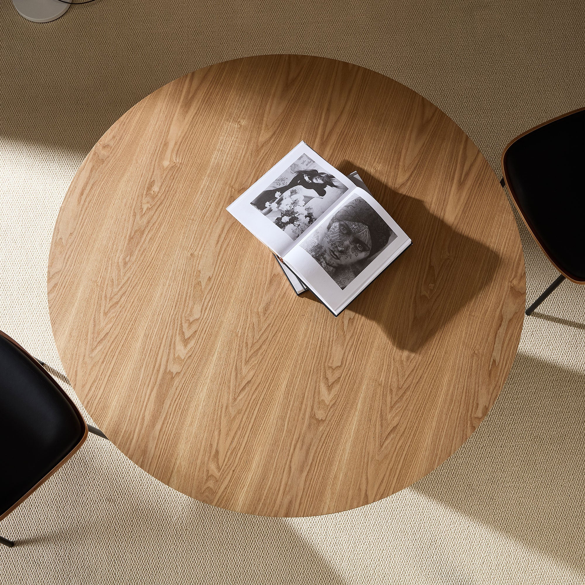 46.45 inch MDF Dining Table for Dining Room Round Dinner Tables Mid-Century Modern Table OAK