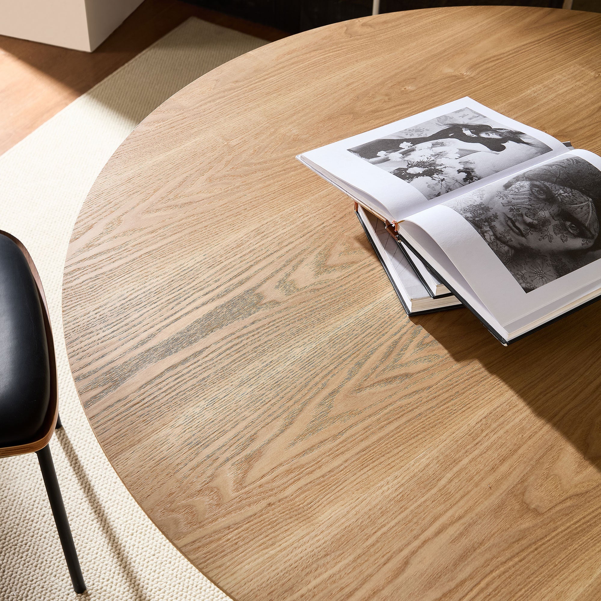 46.45 inch MDF Dining Table for Dining Room Round Dinner Tables Mid-Century Modern Table OAK