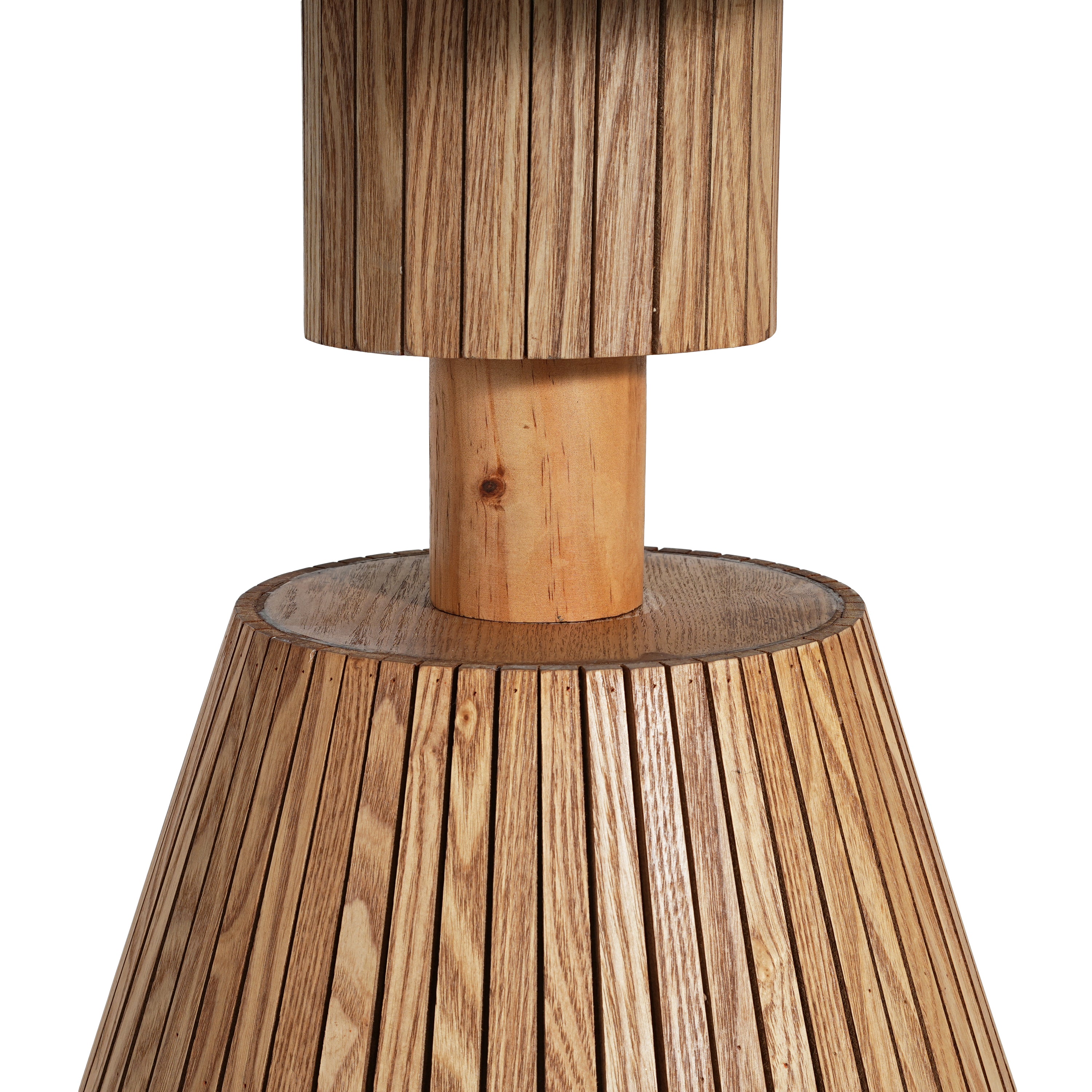 Detailed view of the Four-Leaf Clover Accent Table’s wood-grain connector, showcasing craftsmanship and natural texture.