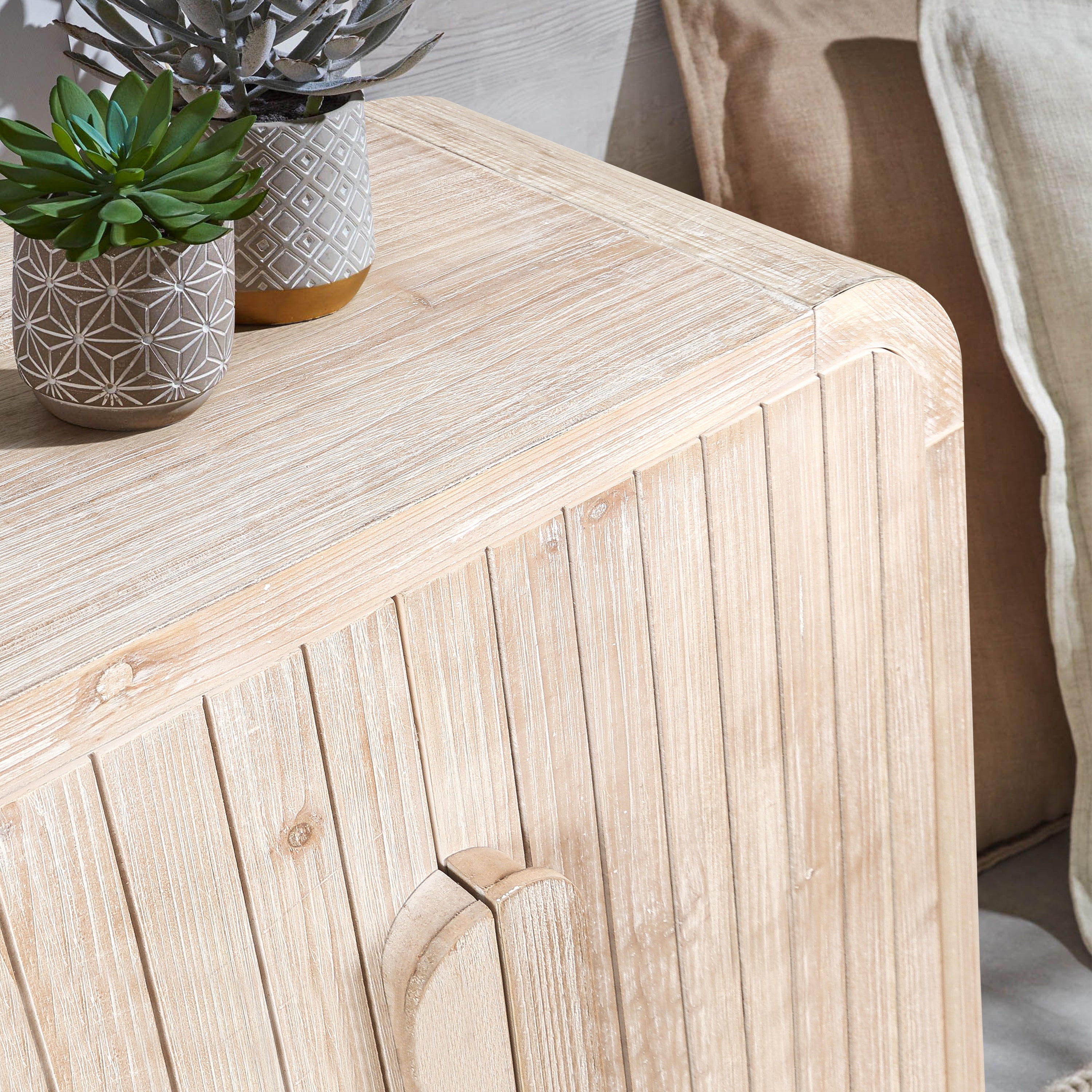 59'' Farmhouse Curved Vintage Storage Sideboard with Large Wooden Handles, Vertical Wood Grain Carving and Adjustable Shelves for Kitchen,Dining Room (Natural Wood Washed)