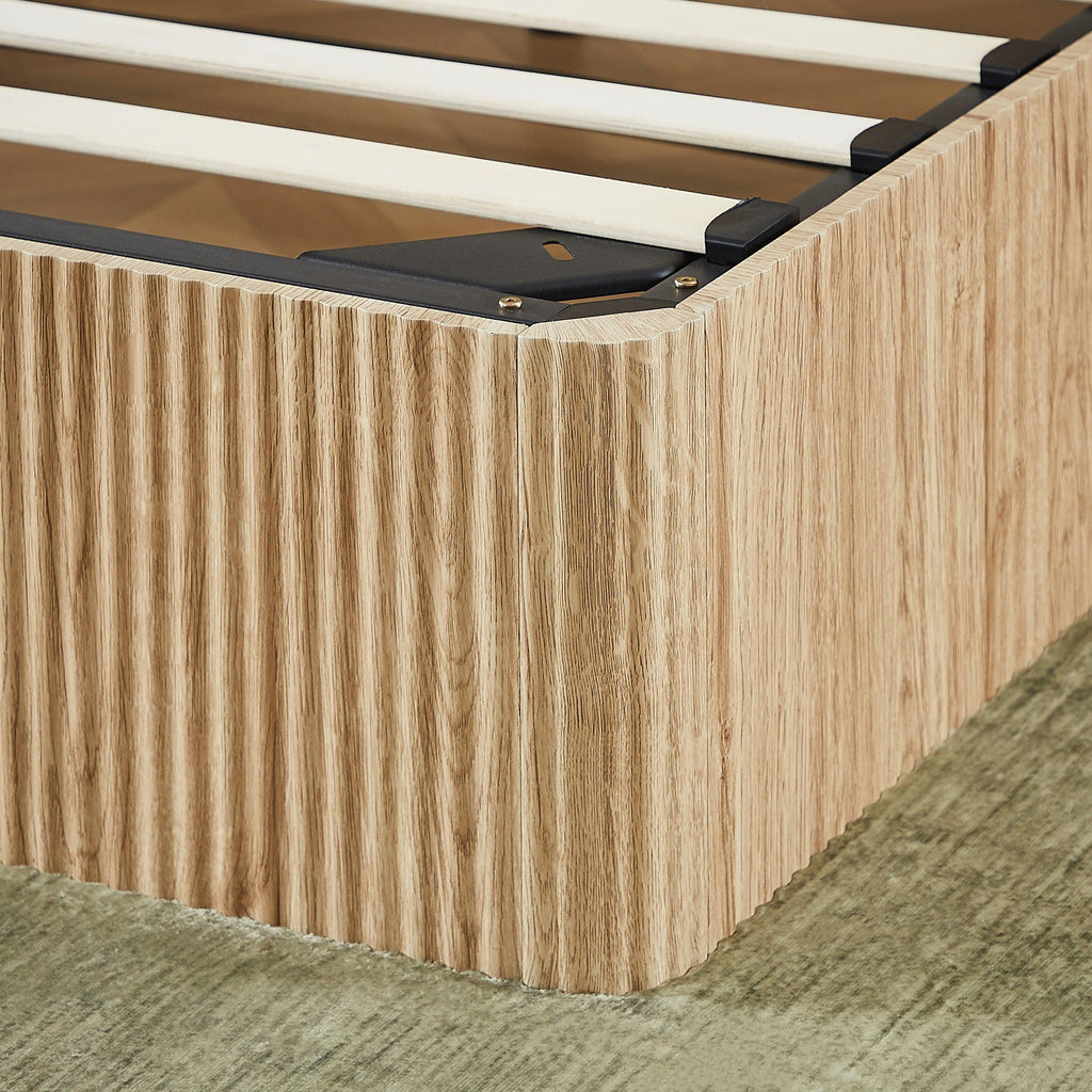 King Size Lift Up Storage Bed Frame with Hydraulic Storage.