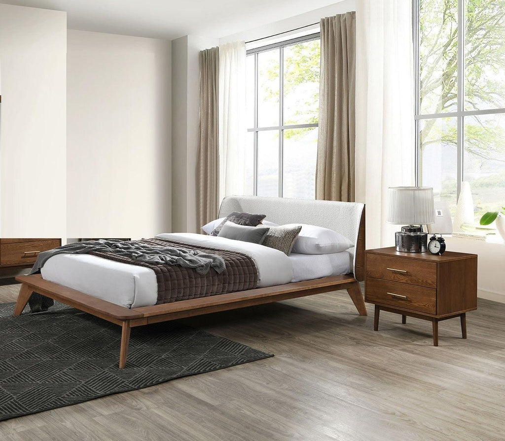 3pc Walnut Bedroom Set with Full Size Bed and Nightstands.