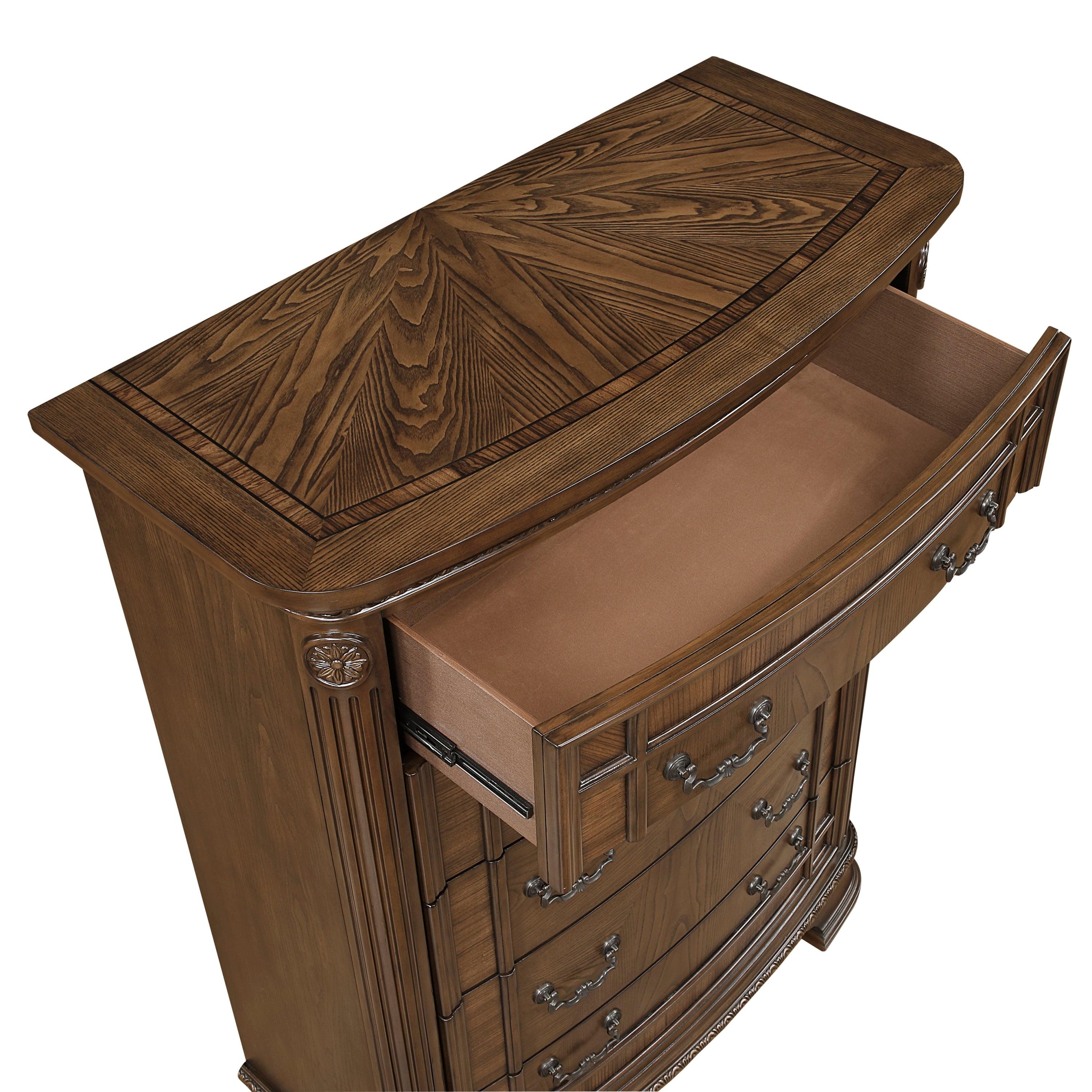 Traditional Storage Chest with 5 Drawers for Bedrooms.