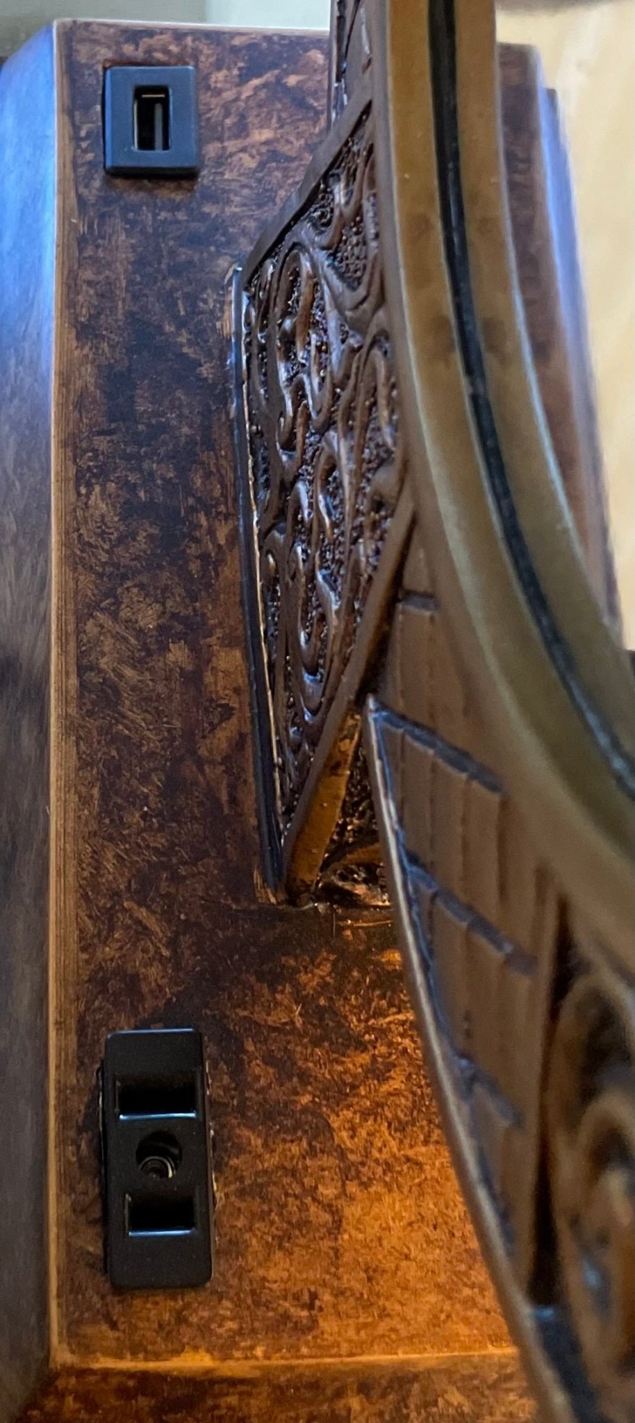 28" Antique polyresin Table Lamp WITH FLOATING CRYSTAL DECOR ON CENTER - Groovy Boardz