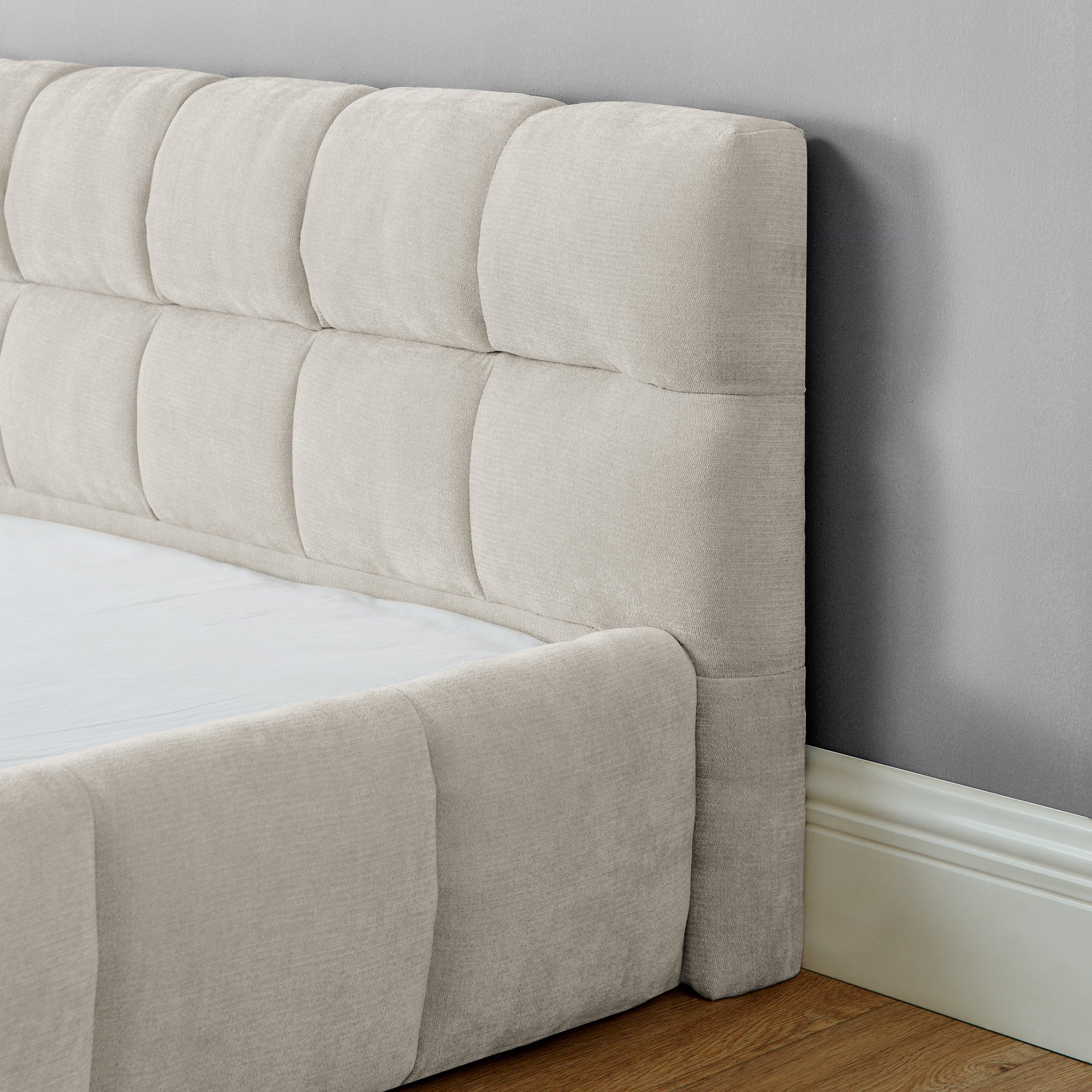 California King size Upholstered Bed Frame with Thick Fabric, Chenille Fabric Grounded Queen Size Platform Bed with Headboard and Solid Frame. No Box Spring Needed-Beige(90.5''*80.5''*31'')