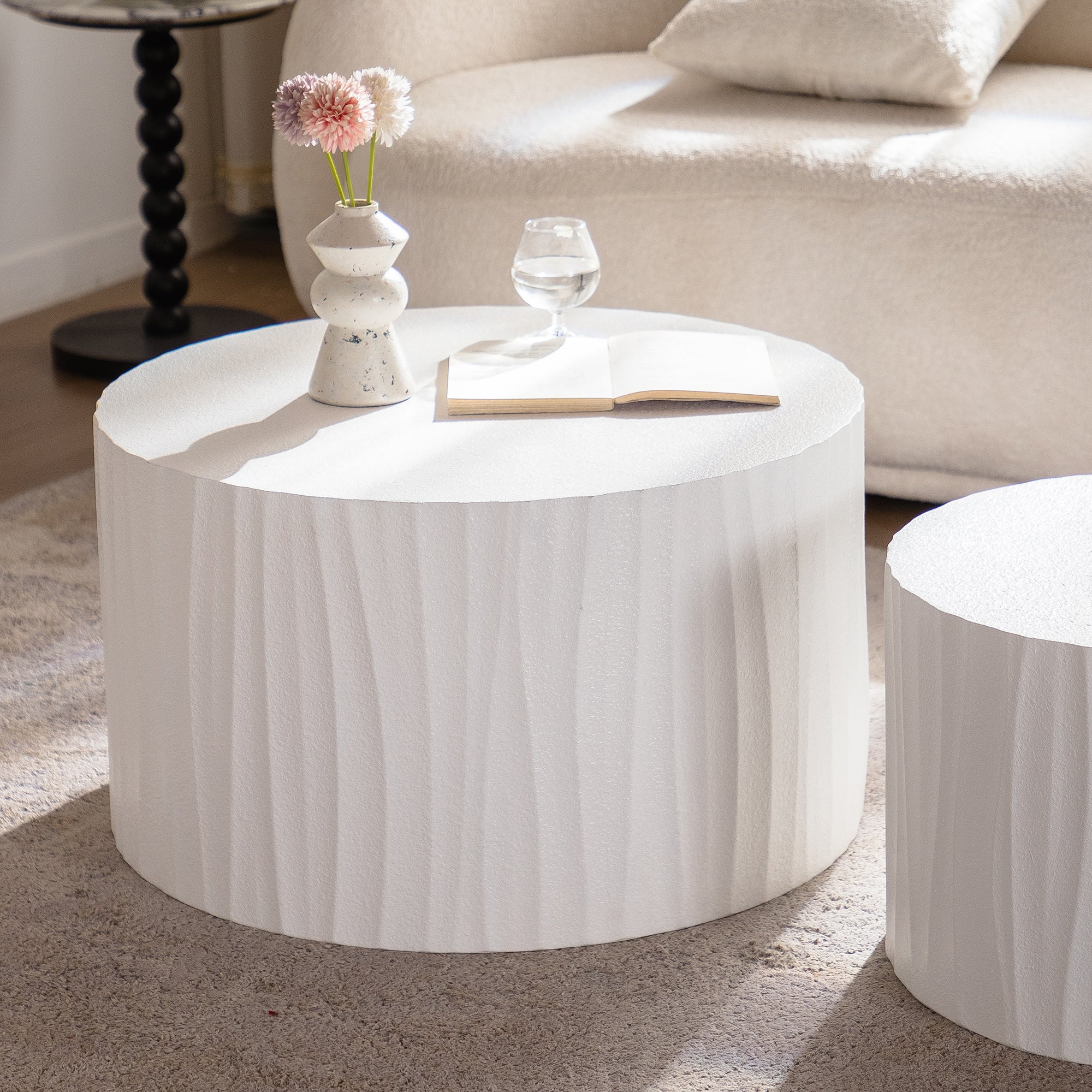 Nesting Coffee Table Set of 2 Round Wooden Coffee Tables Circle Modern Table for Living Room Bedroom Accent End Side Table