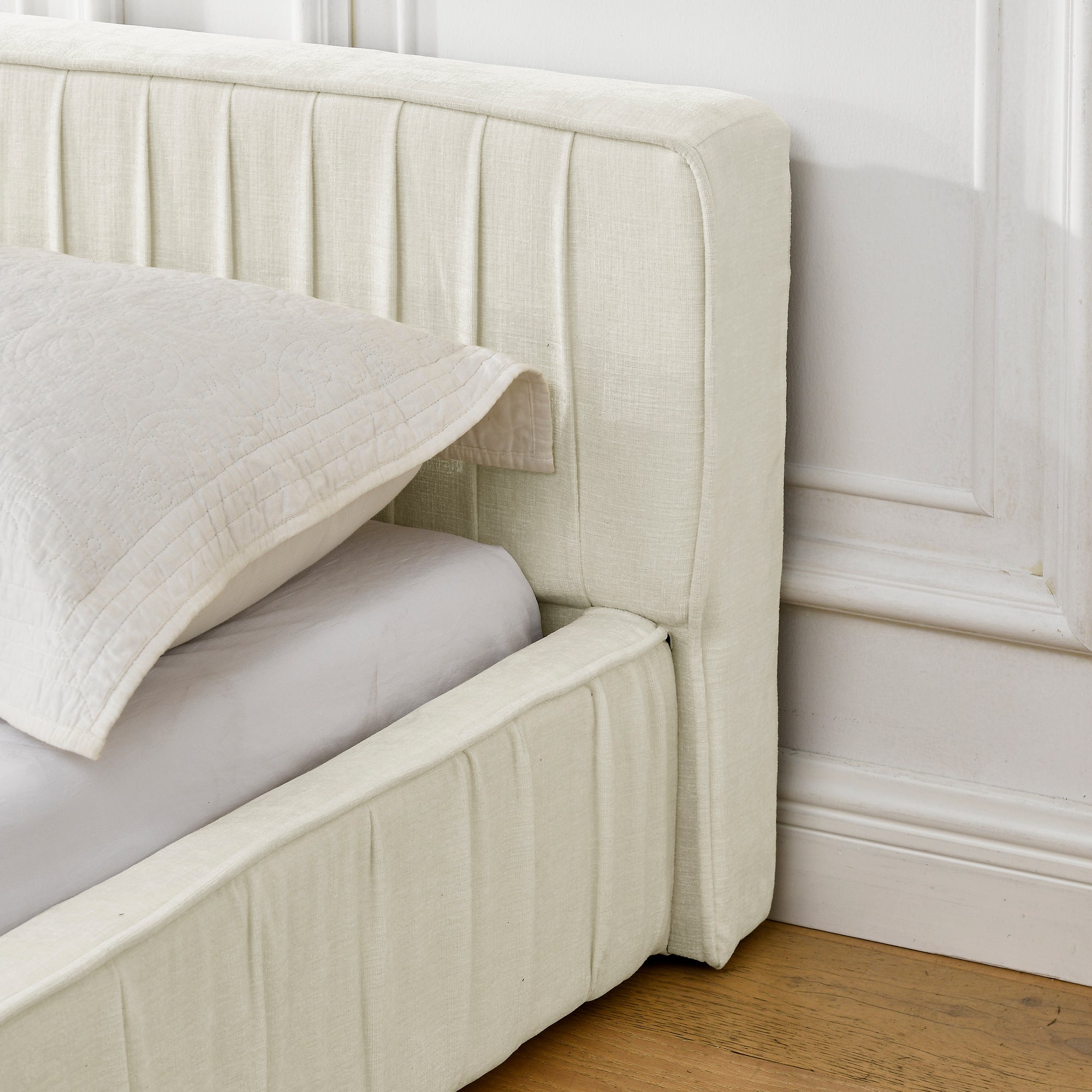 Modern Beige Queen Size Upholstered Platform Bed Frame with Chenille Fabric and Pleated Design