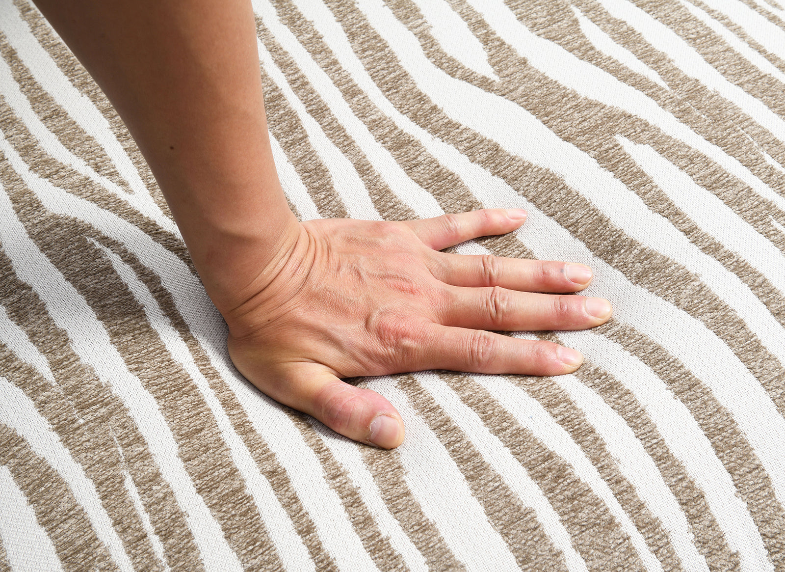 1pc Accent Chair zebra Strips Fabric Hight Density Foam Cylindrical Backrest Beige Finish Primary Living Room Accent Chair