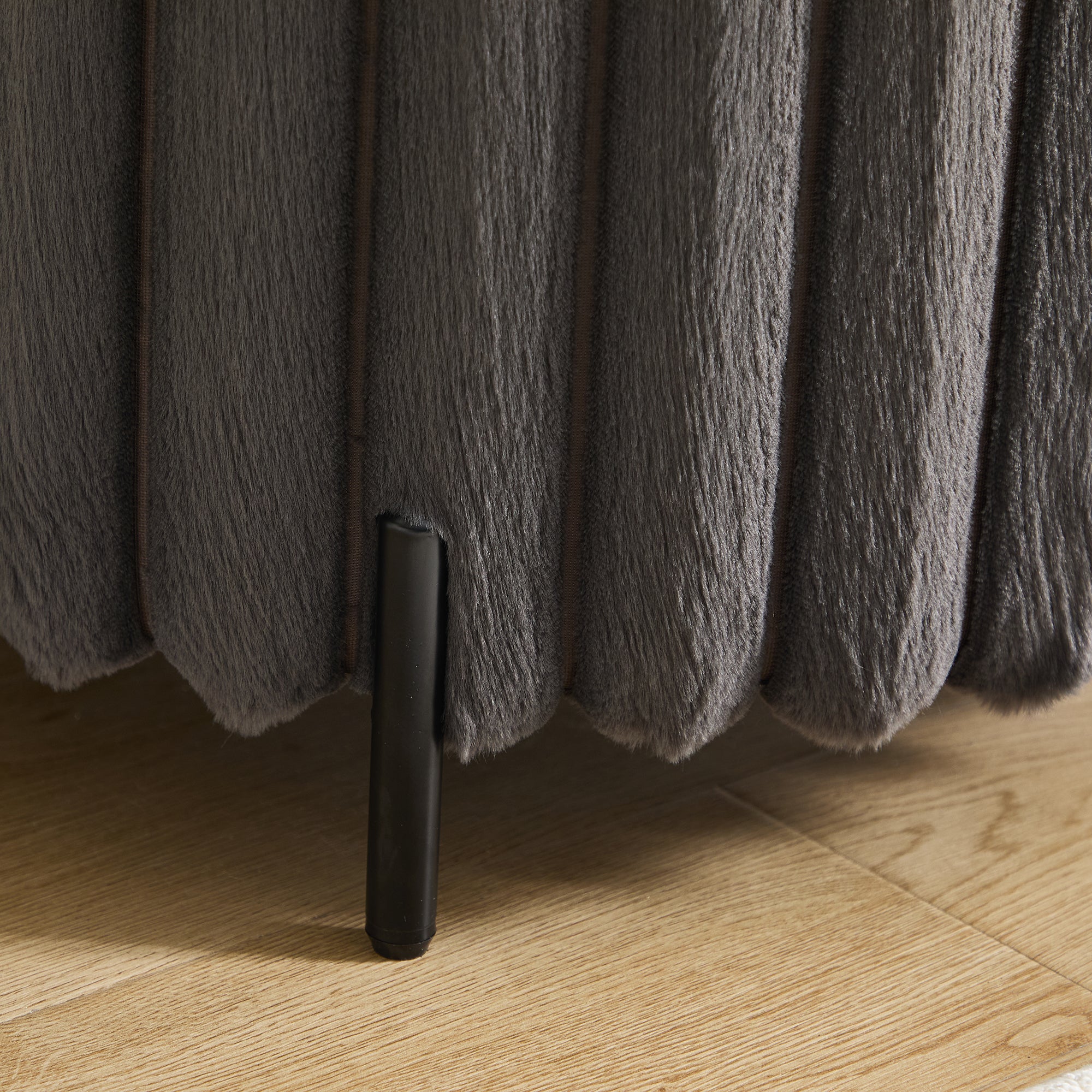 22.05'Wide Upholstered Round Pouf Ottoman Foot Rest with Black Metal Legs,Faux Fur Footstool for Living Room Bedroom Entryway. Charcoal