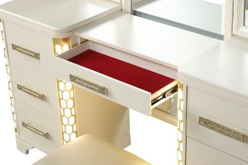 Vanity Set with side LED lightning made with Wood in Beige