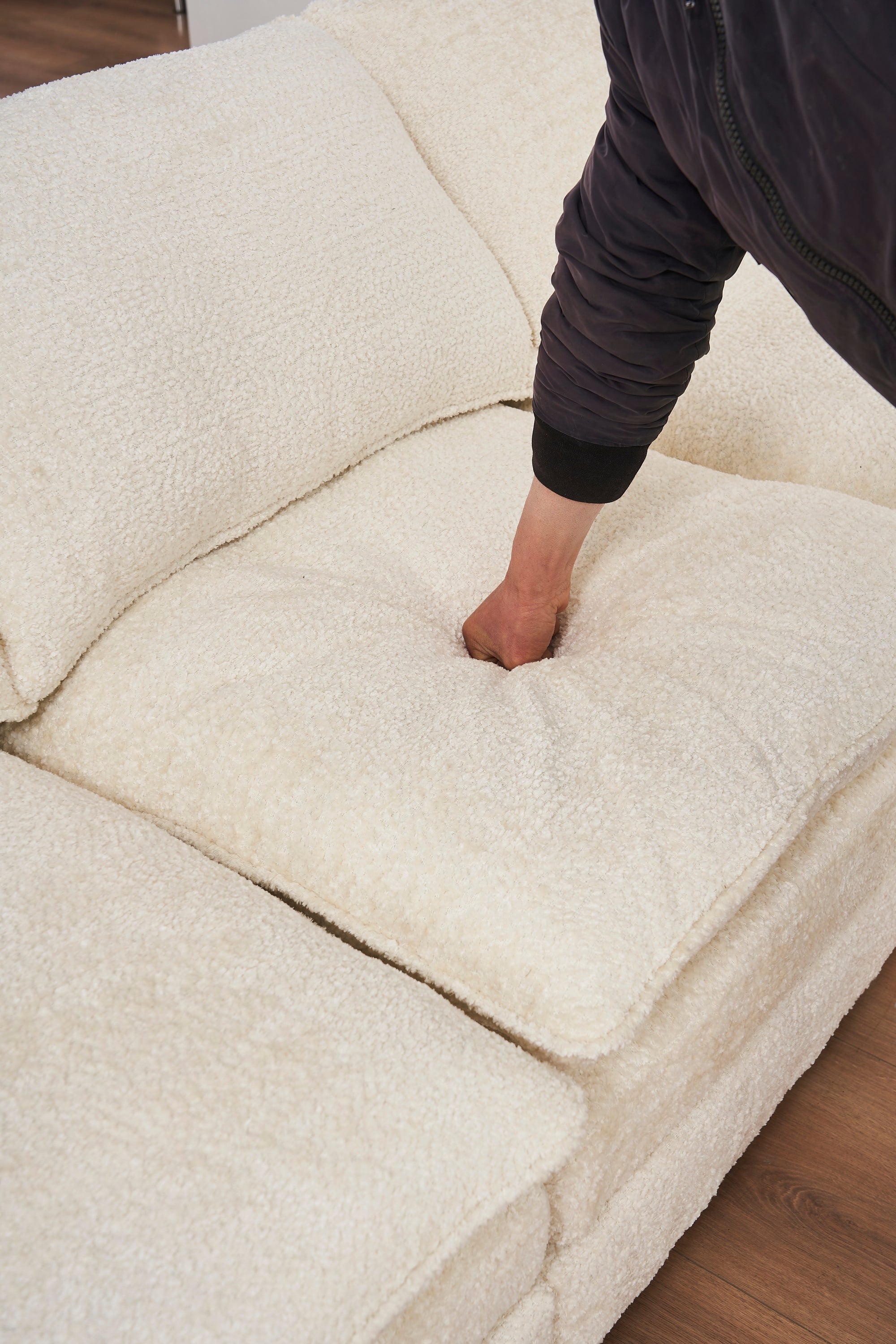 Modern Deep 3-Seat Sofa Couch with Ottoman, Polyester Sofa Sleeper Comfy Upholstered Furniture for Living Room, Apartment, Studio, Office, Beige