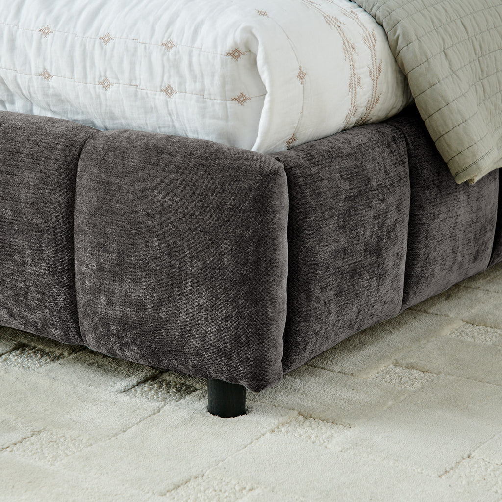 King Size Upholstered Bed ,comfortable upholstered bed frame, Chenille fabric, with headboard and solid bed frame. With drawer for storage.-Dark Gray(88.5''*85.5''*31'')