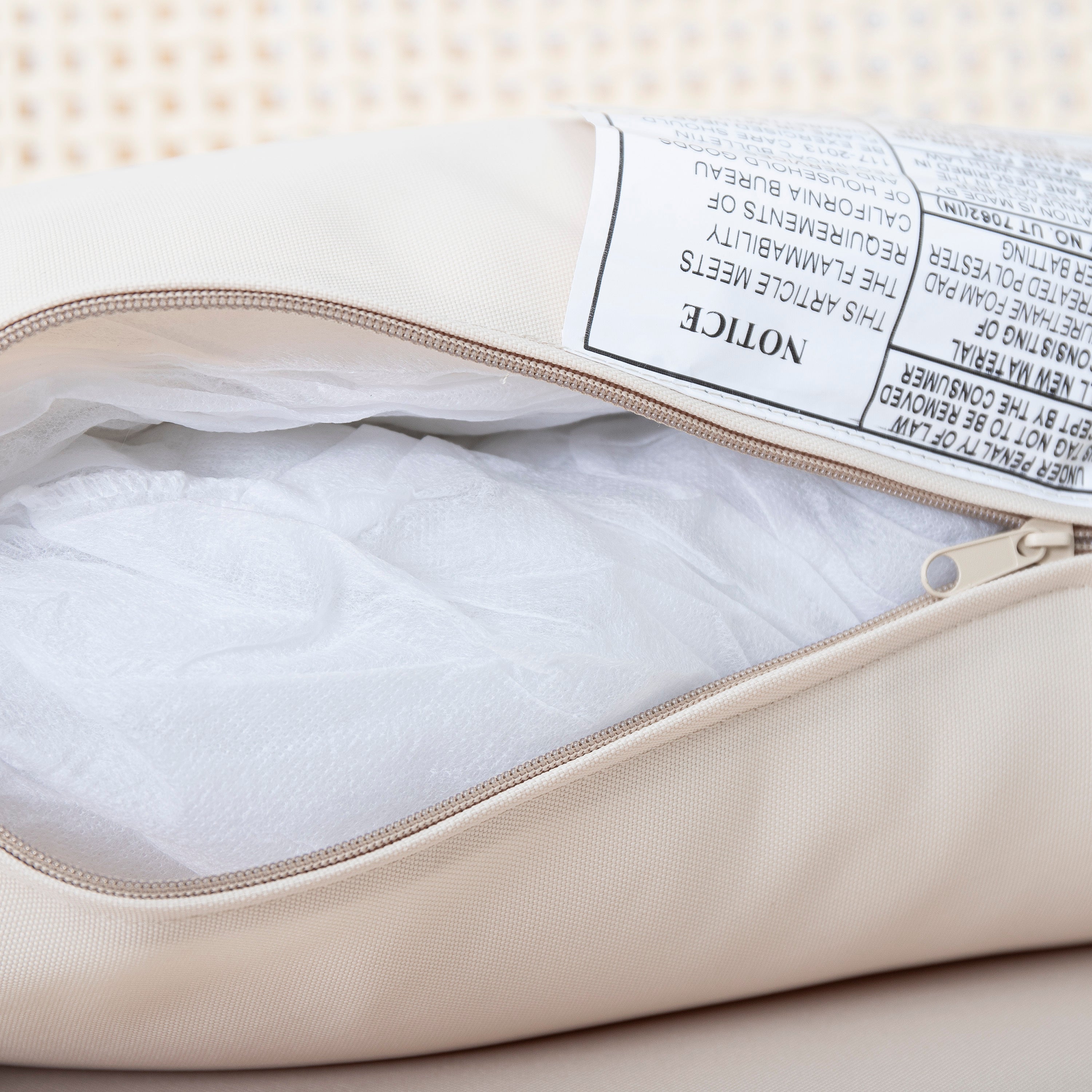 Outdoor Acacia Wood Patio Club Chair, Patio Furniture,Waterproof Thick Cushion Deep Seating for Porch, Garden, Backyard, Balcony, Weight Capacity 400lbs, Light Gray finish, Cream cushion