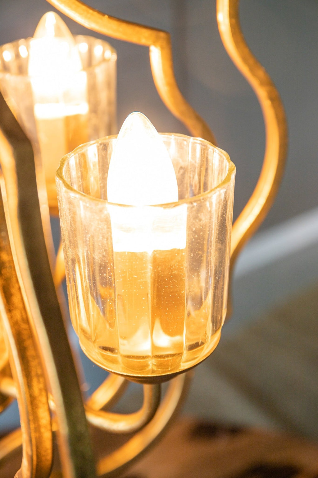 4 - Light Metal Chandelier, Hanging Light Fixture with Adjustable Chain for Kitchen Dining Room Foyer Entryway, Bulb Not Included - Groovy Boardz