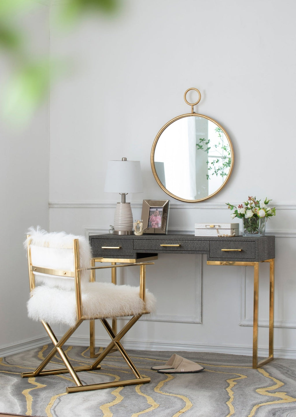 22" x 28" Circle Wall Mirror with Gold Iron Frame, Accent Mirror for Living Room, Entryway, Office - Groovy Boardz