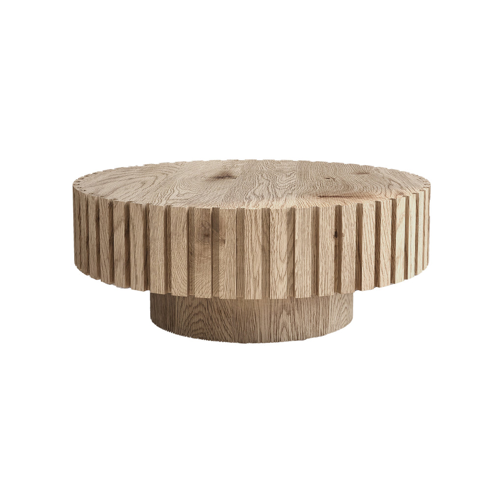 Modern minimalist circular coffee table 31.4'' with natural wood texture, stable and durable, enhancing spatial aesthetics suitable for living rooms, study rooms and offices.