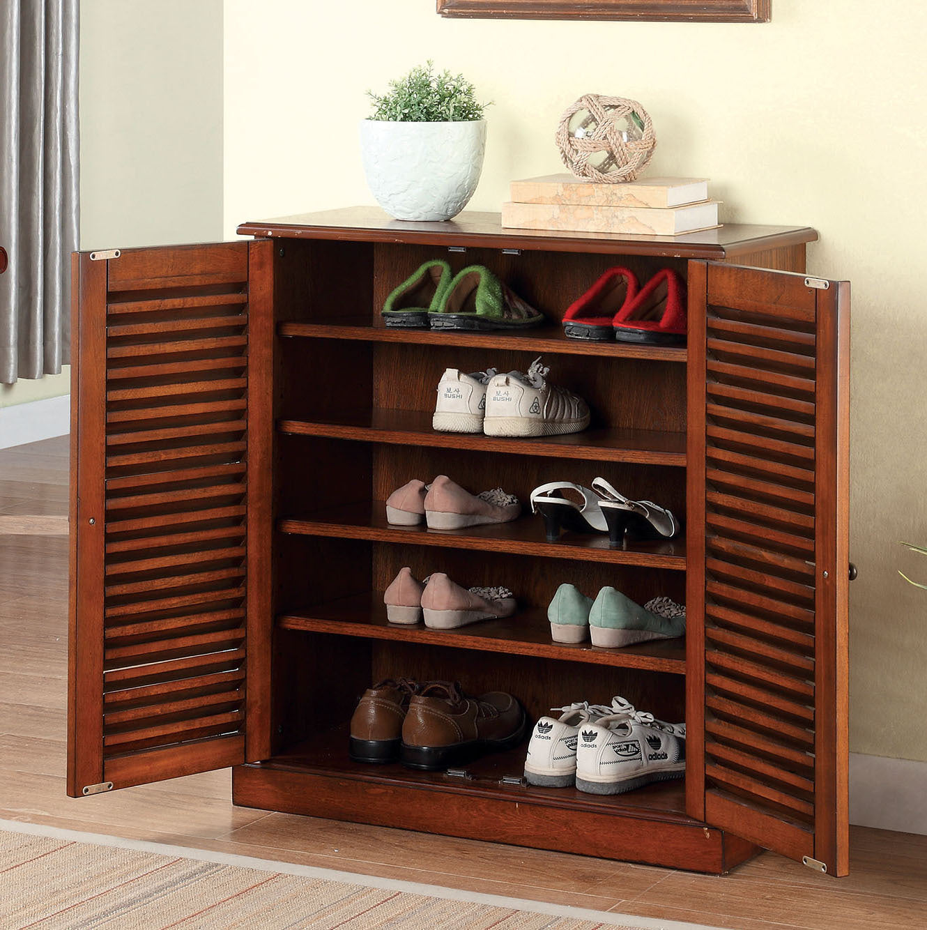 Shoe Cabinet with 5 Shelves and Louvered Doors, Oak