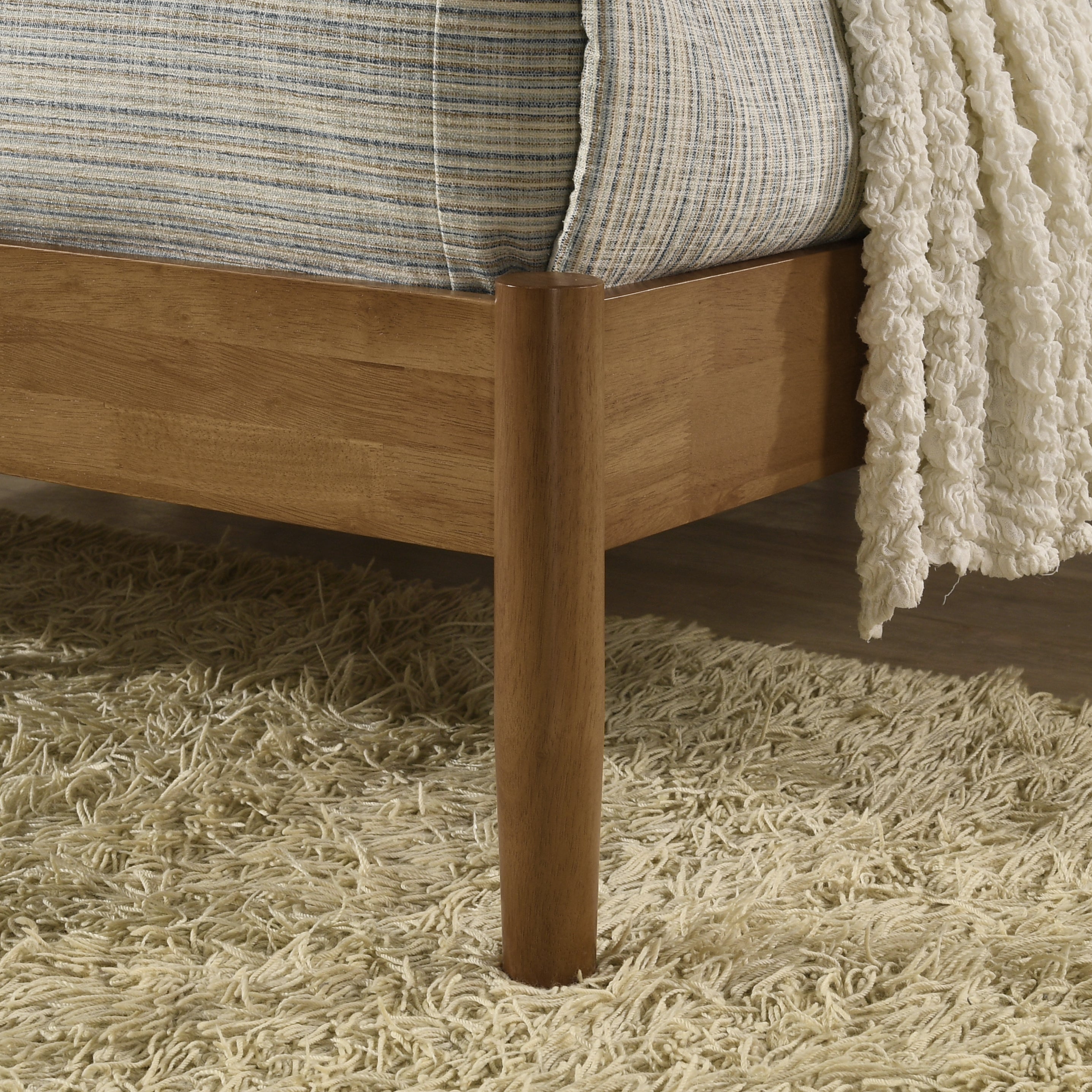 Vichy Rubberwood Platform Bed in Light Walnut, Queen