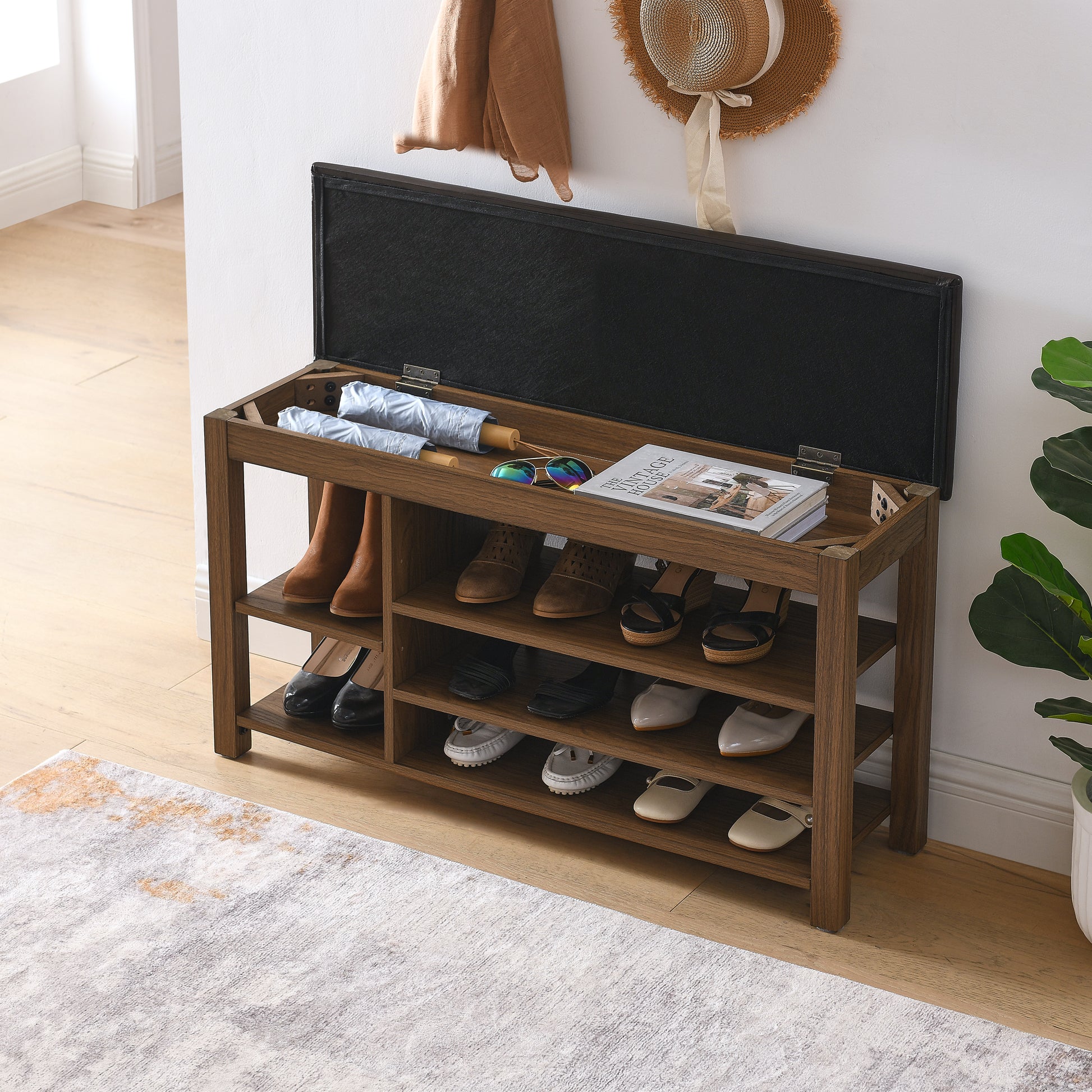 A height-adjustable long shoe-changing bench,made of natural rubberwood,comes with a comfortable seat,concealed storage space and large storage compartments. features natural wood grain.Brown