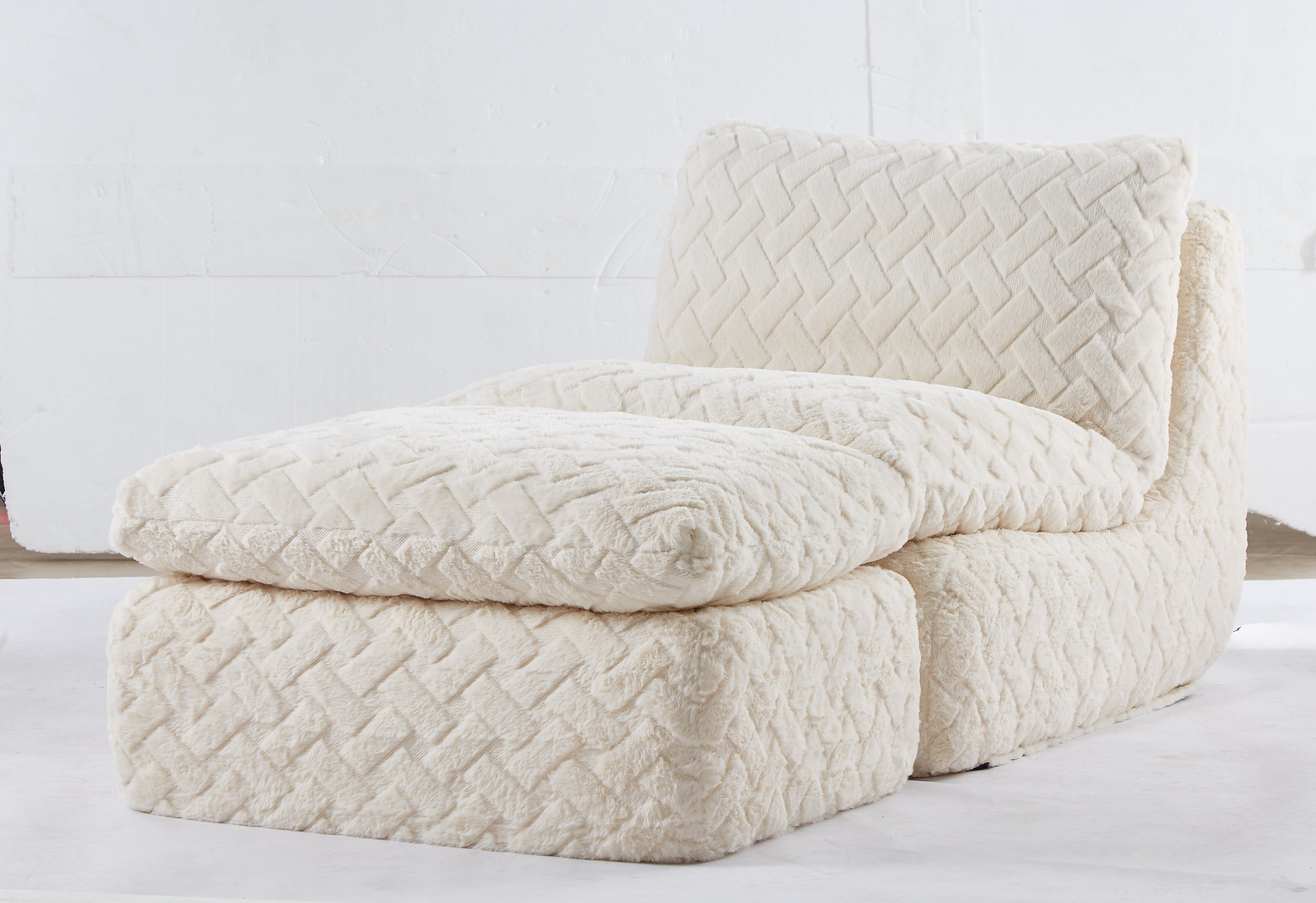 Liyasi Full Compression sofa chair with swivel add Ottoman