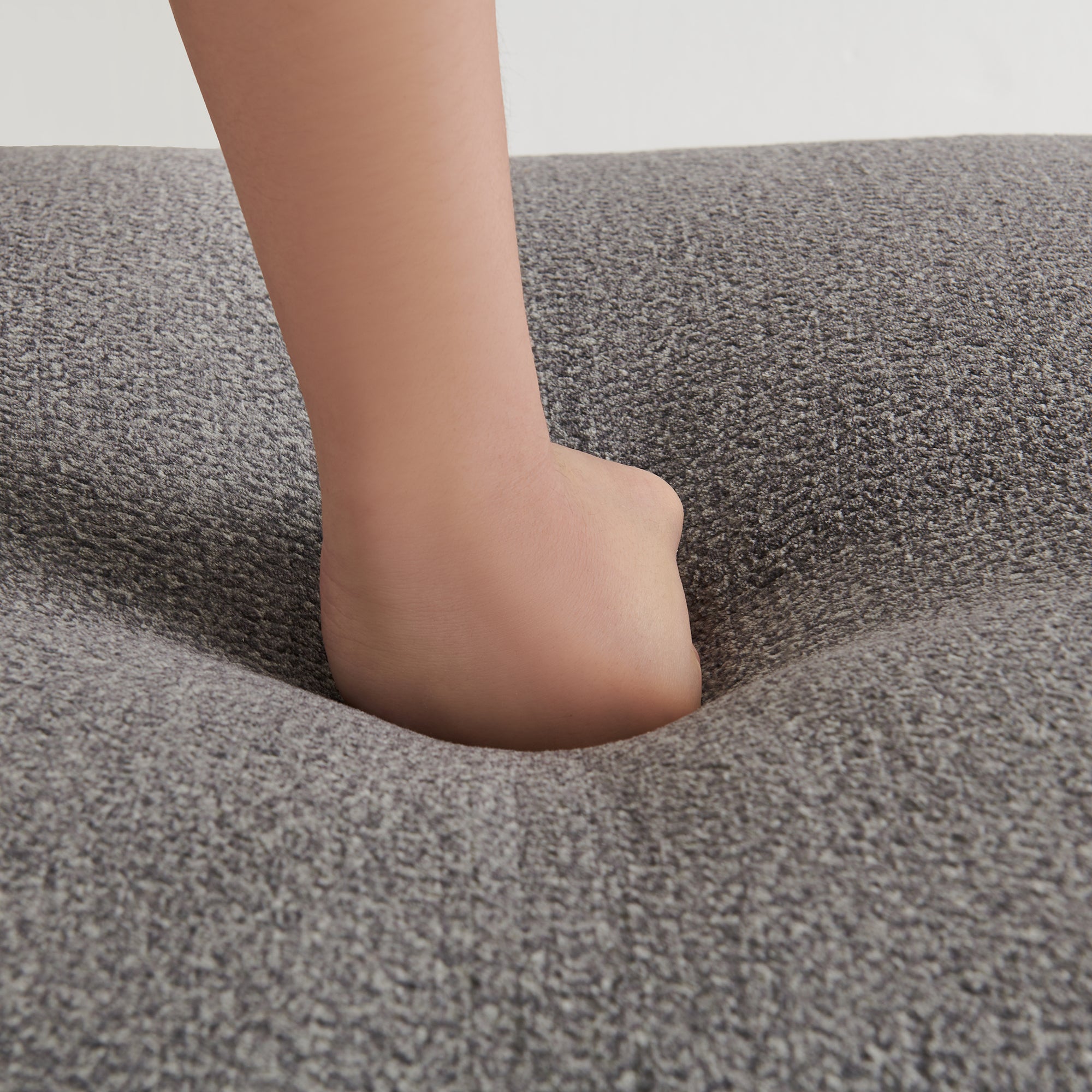 U_Style Luxury living room double-needle cut velvet sofa, 4-seater with pure sponge seat cushions and a detachable footstool, includes 3 throw pillows. Ideal for living rooms, apartments, and more.