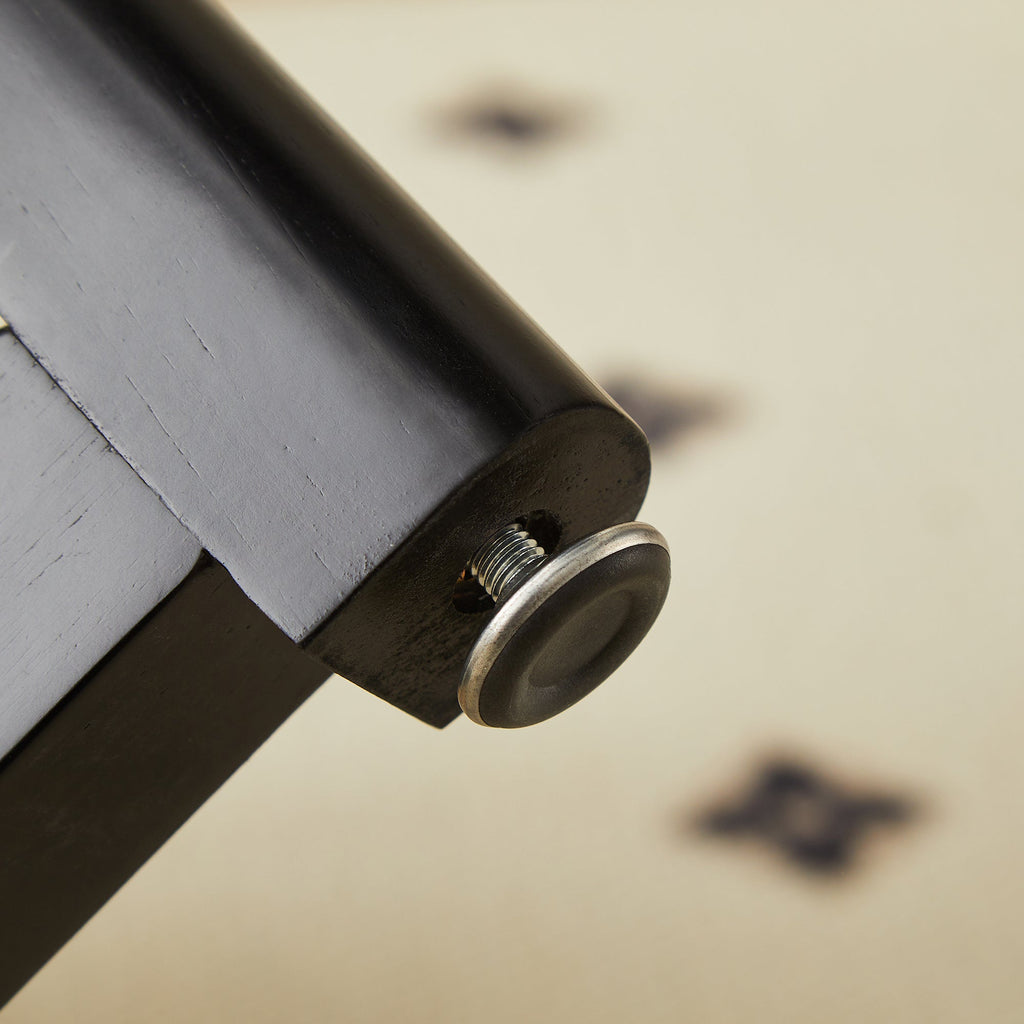 Mid-century wooden coffee table with PE cane stand, 31.5-inch round solid wood Bohemian style coffee table, unique central cocktail table for living rooms, apartments and offices