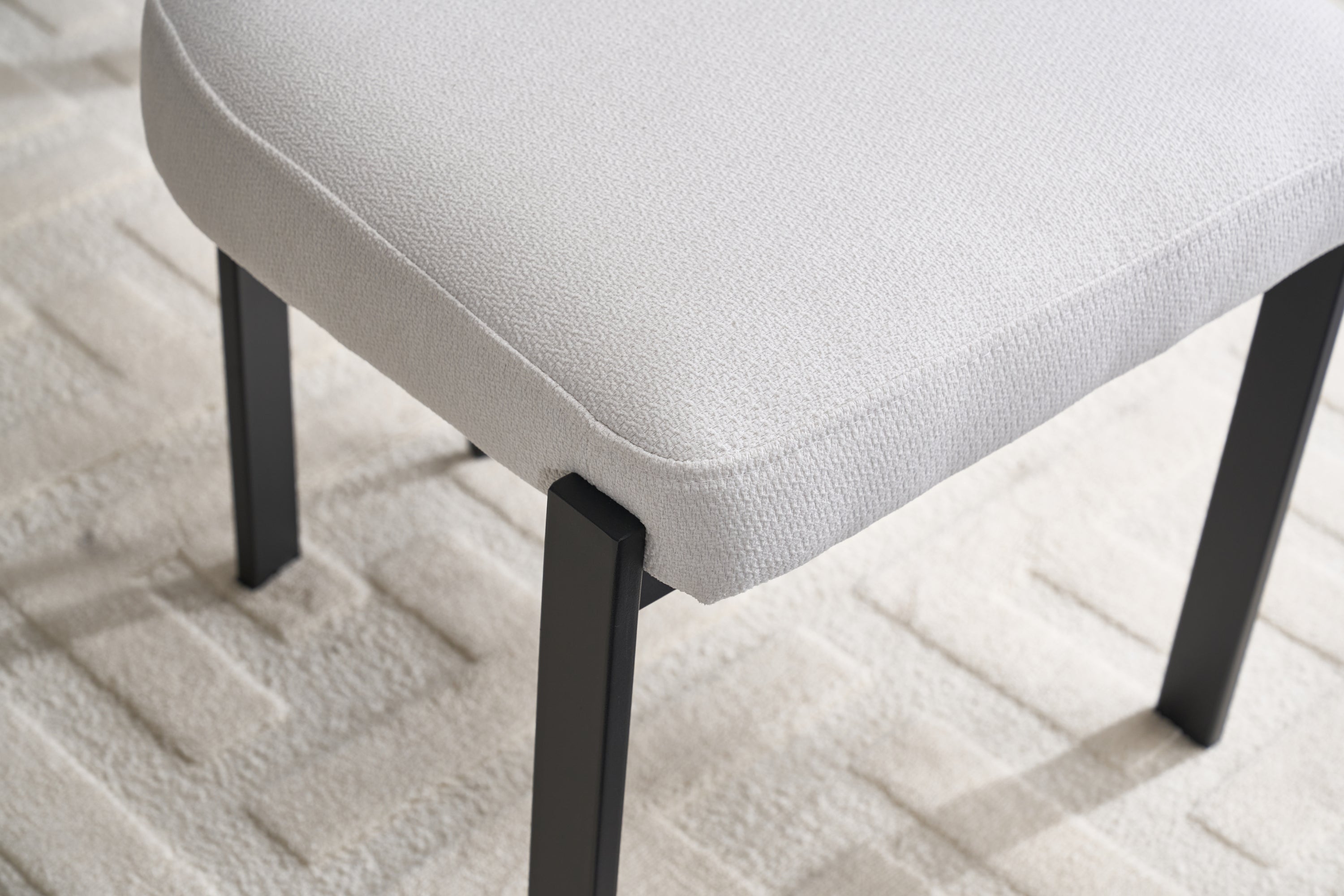 Modern Dining Room Chairs Set of 2, Mid-Century Upholstered Boucle Kitchen Dining Chairs with Black Metal Legs