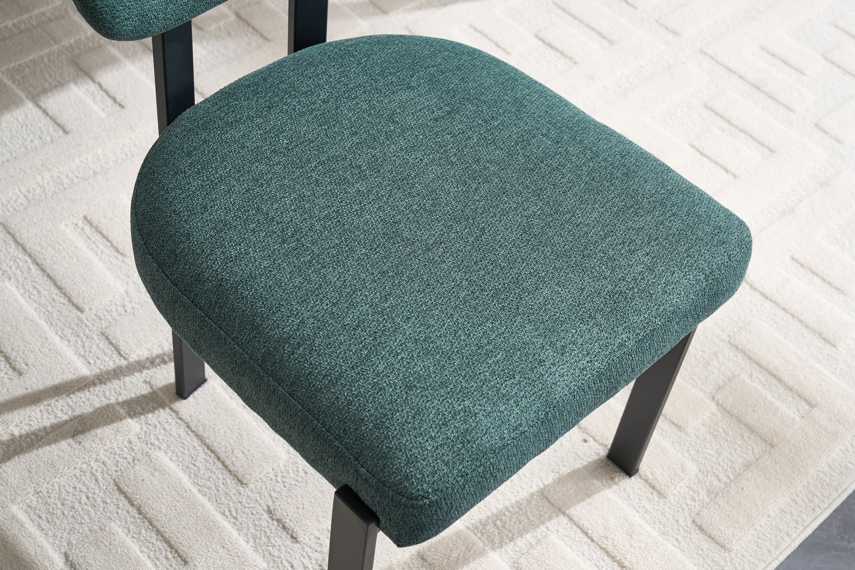 Modern Dining Room Chairs Set of 2, Mid-Century Upholstered Boucle Kitchen Dining Chairs with Black Metal Legs