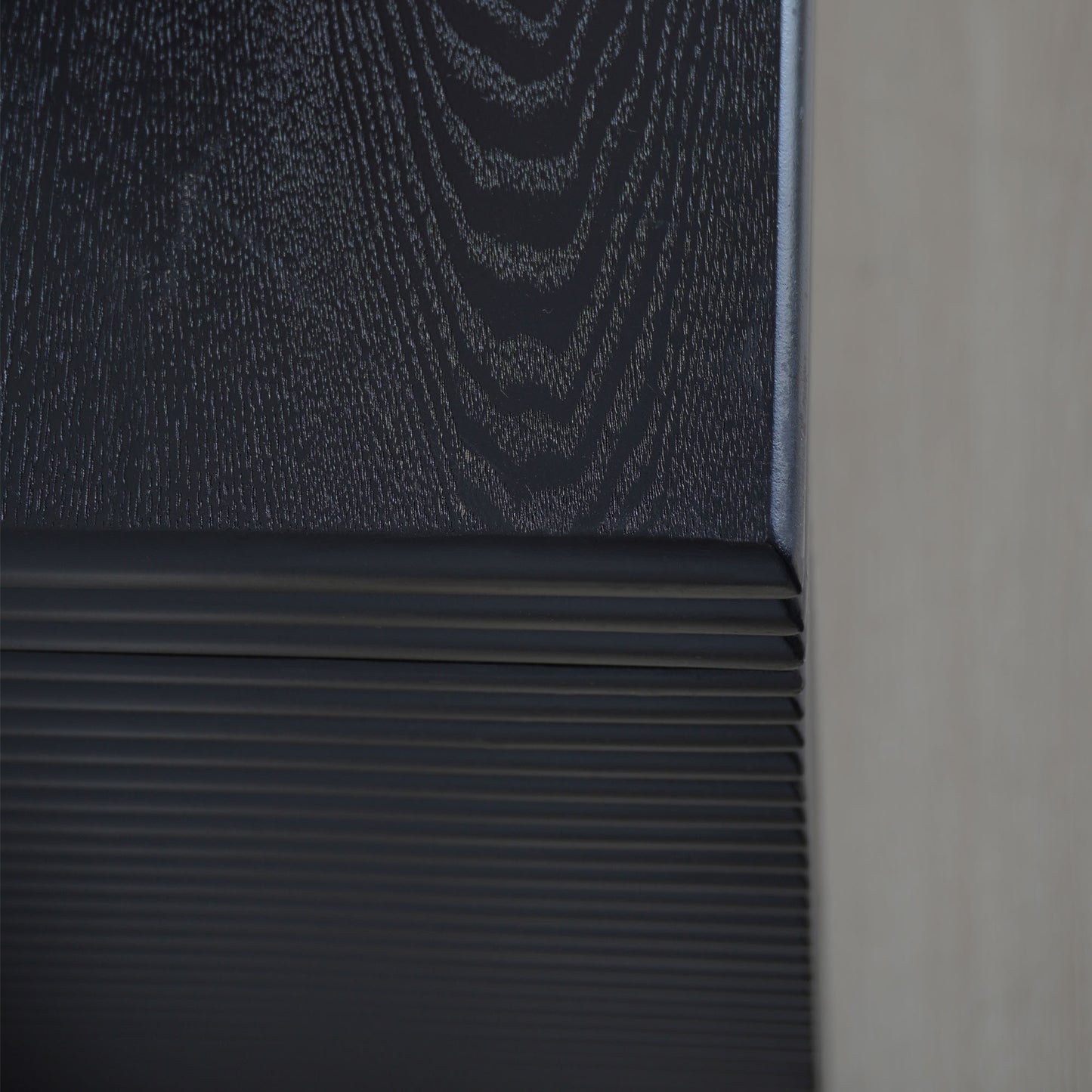 Modern Black Console Table with Ribbed Design,Wood Console Table, 47' W entryway table,Black Entry Table Narrow Console Table, Modern Hallway Table, Modern Sofa Table, Living Room Table