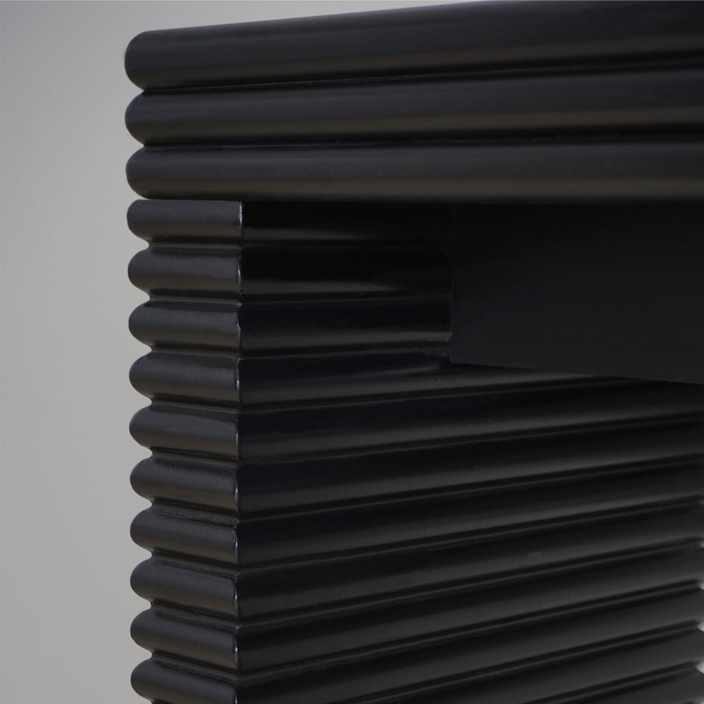 Modern Black Console Table with Ribbed Design,Wood Console Table, 47' W entryway table,Black Entry Table Narrow Console Table, Modern Hallway Table, Modern Sofa Table, Living Room Table