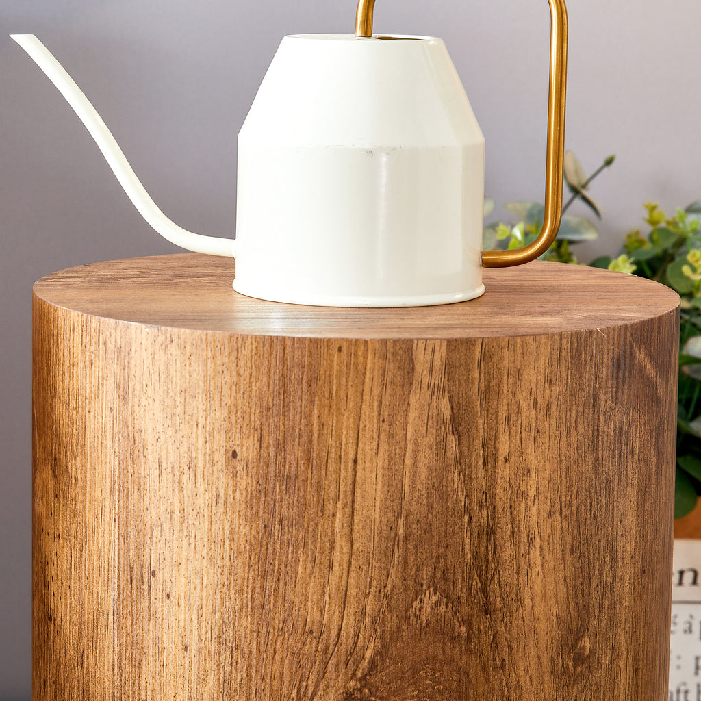 The cylindrical table with its patterned design can be easily integrated into a variety of interior styles, from coffee tables to small dining tables, workbenches.W1151P200296