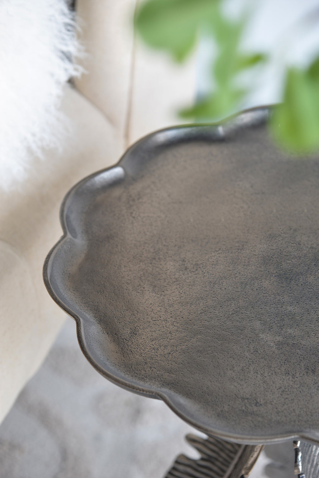 Milo Leaf Side Table