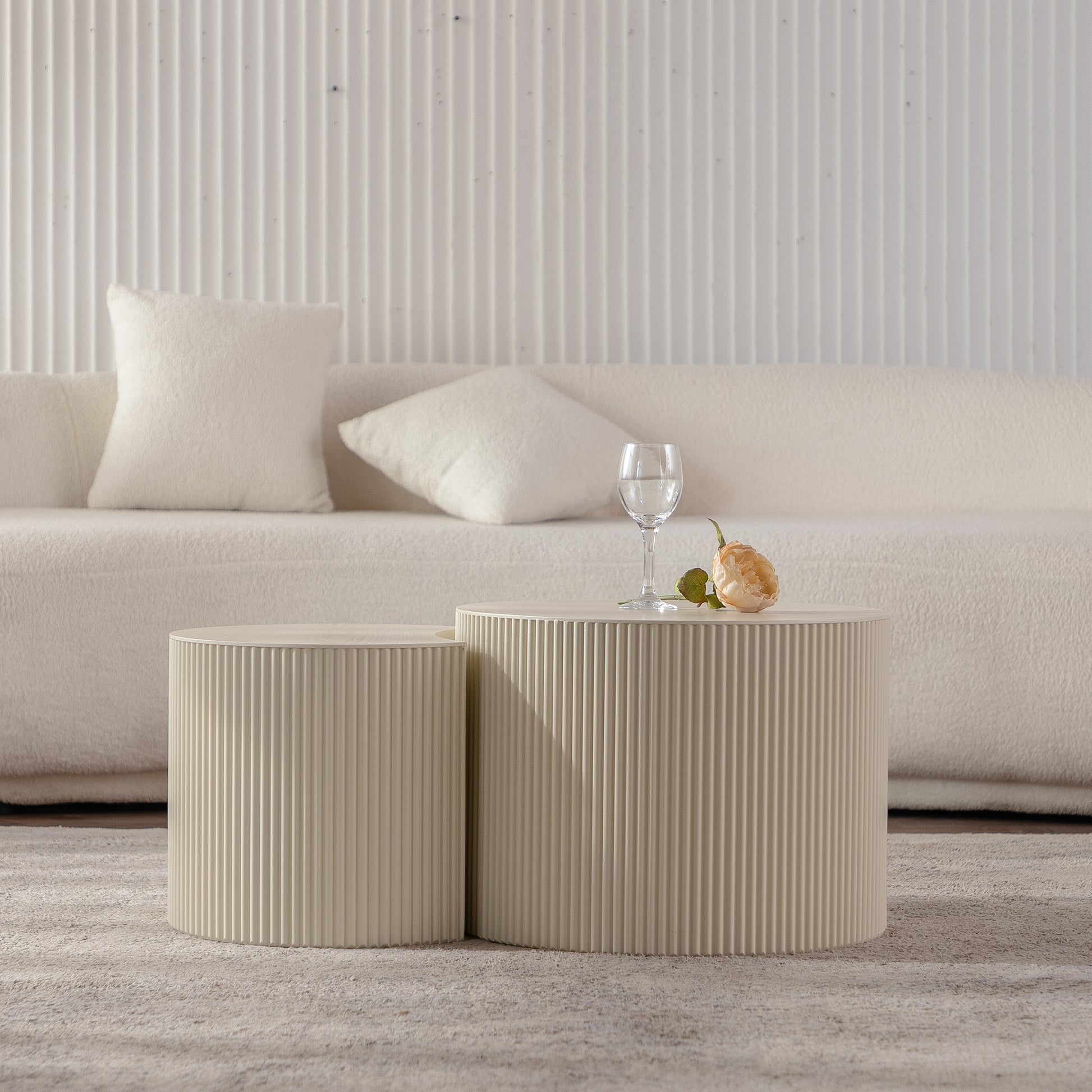 Round Coffee Table Handcrafted Relief Sturdy Pedestal Wooden Olive-Shaped Tea Table for Living Room Coffee Table