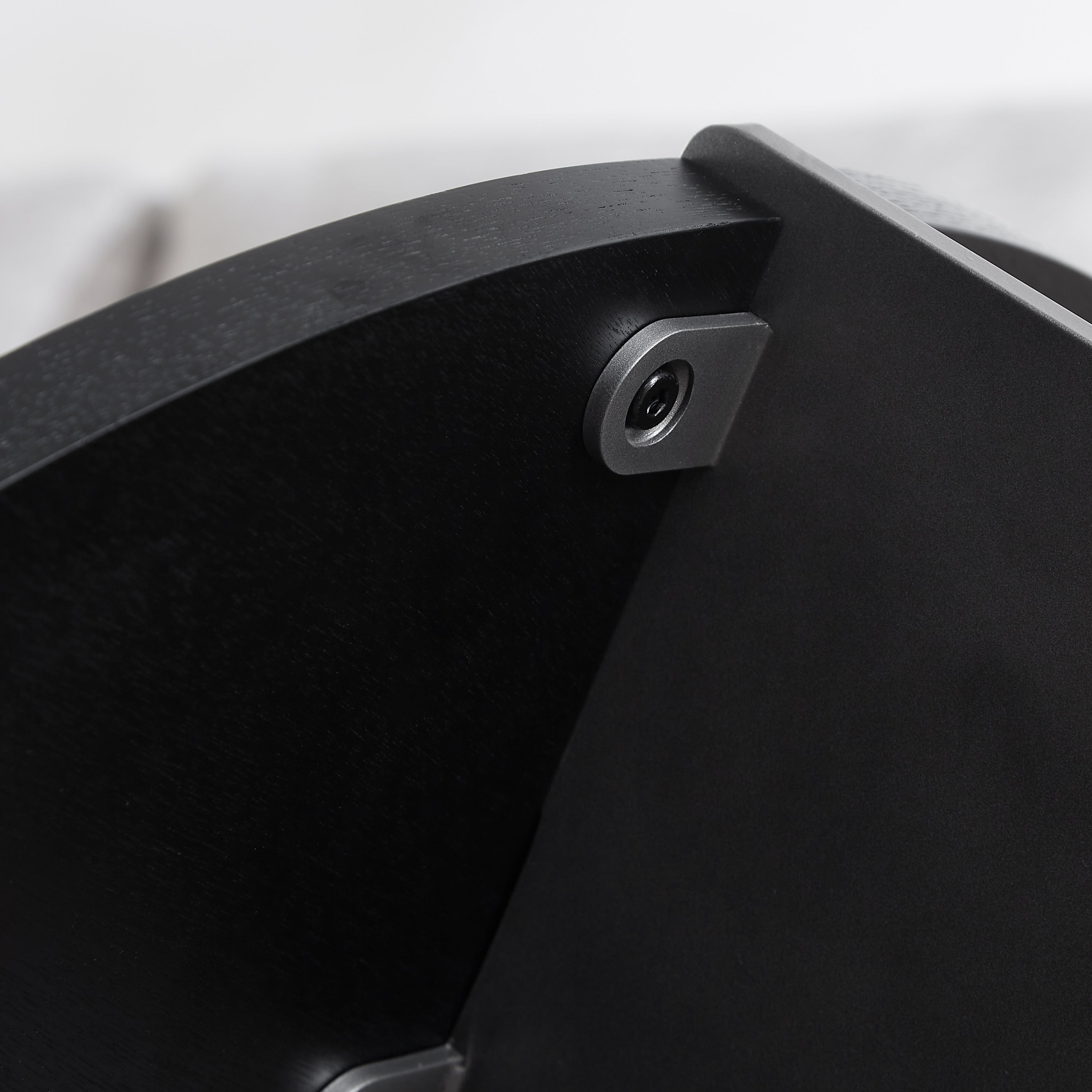 Round Coffee Table Black Oak Wood Surface and Black Metel Feet