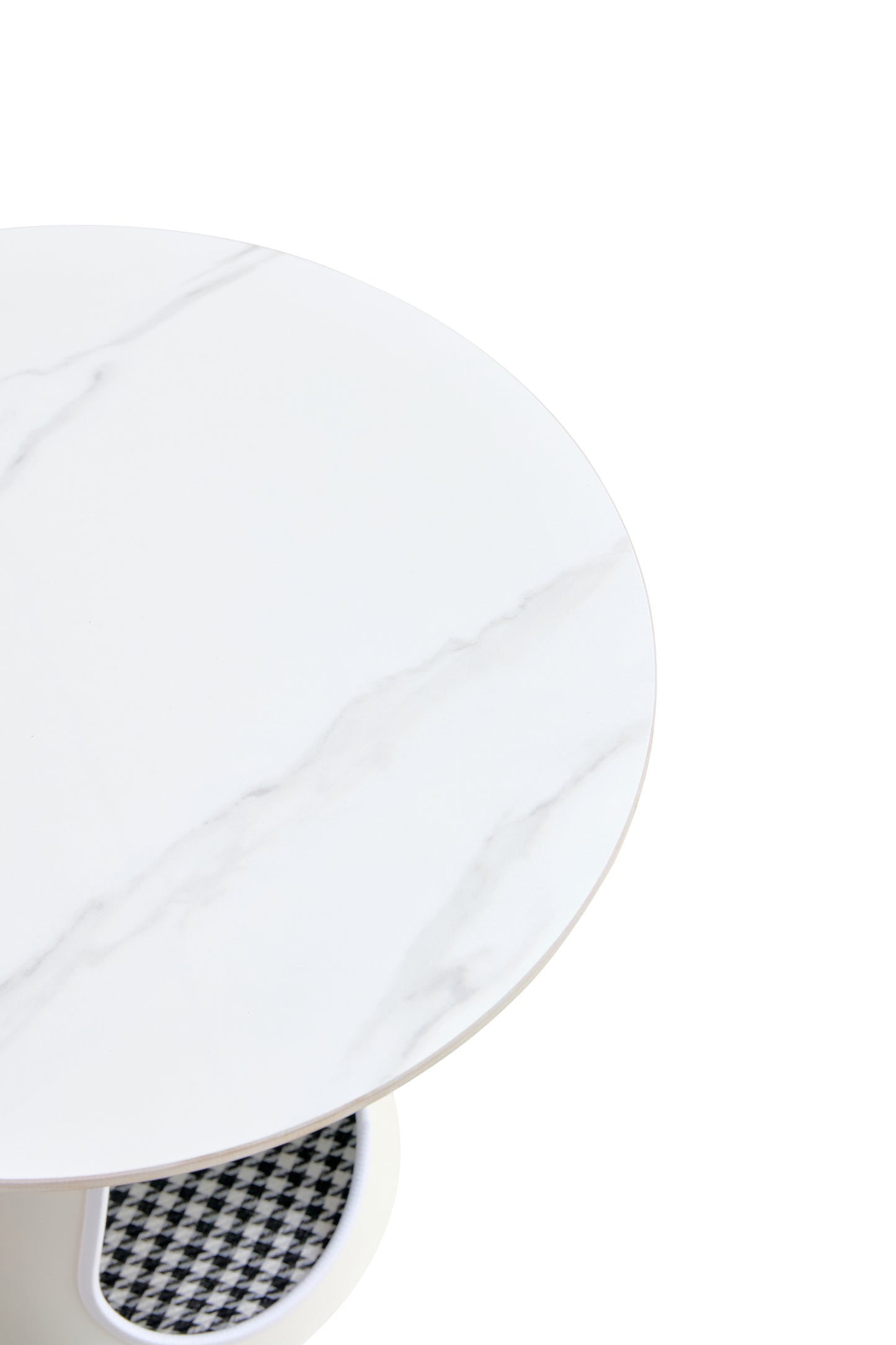 set of 2 coffee round tables with a marble-look top and steel base with 2 cat beds multifunctional and stylish entable