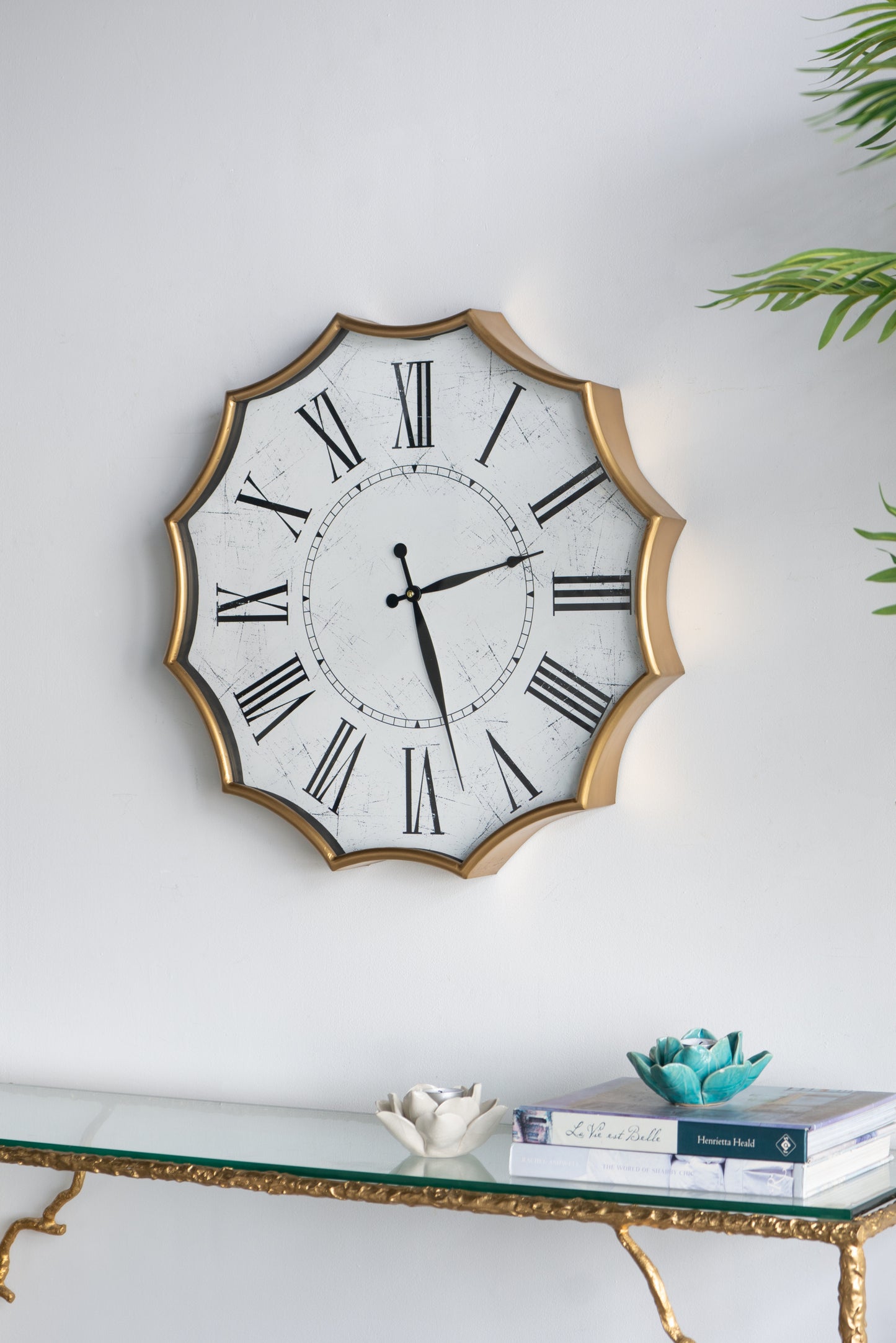 23.5x2.5x23.5' Vintage Roman Numeral Wall Clock with Gold Trim
