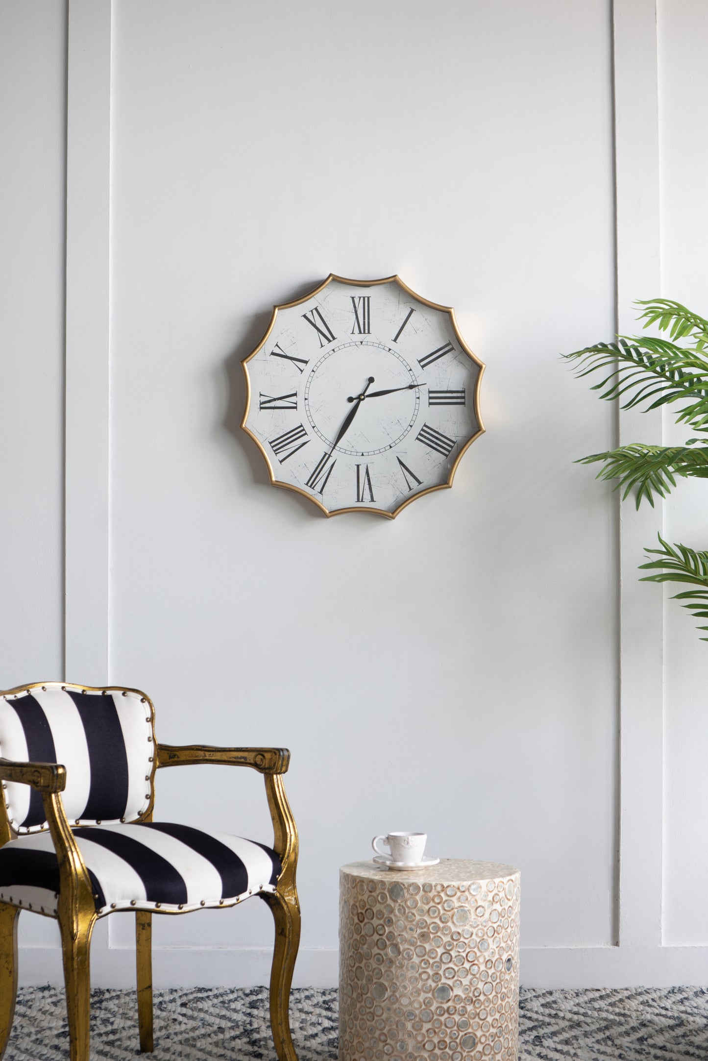 23.5x2.5x23.5' Vintage Roman Numeral Wall Clock with Gold Trim