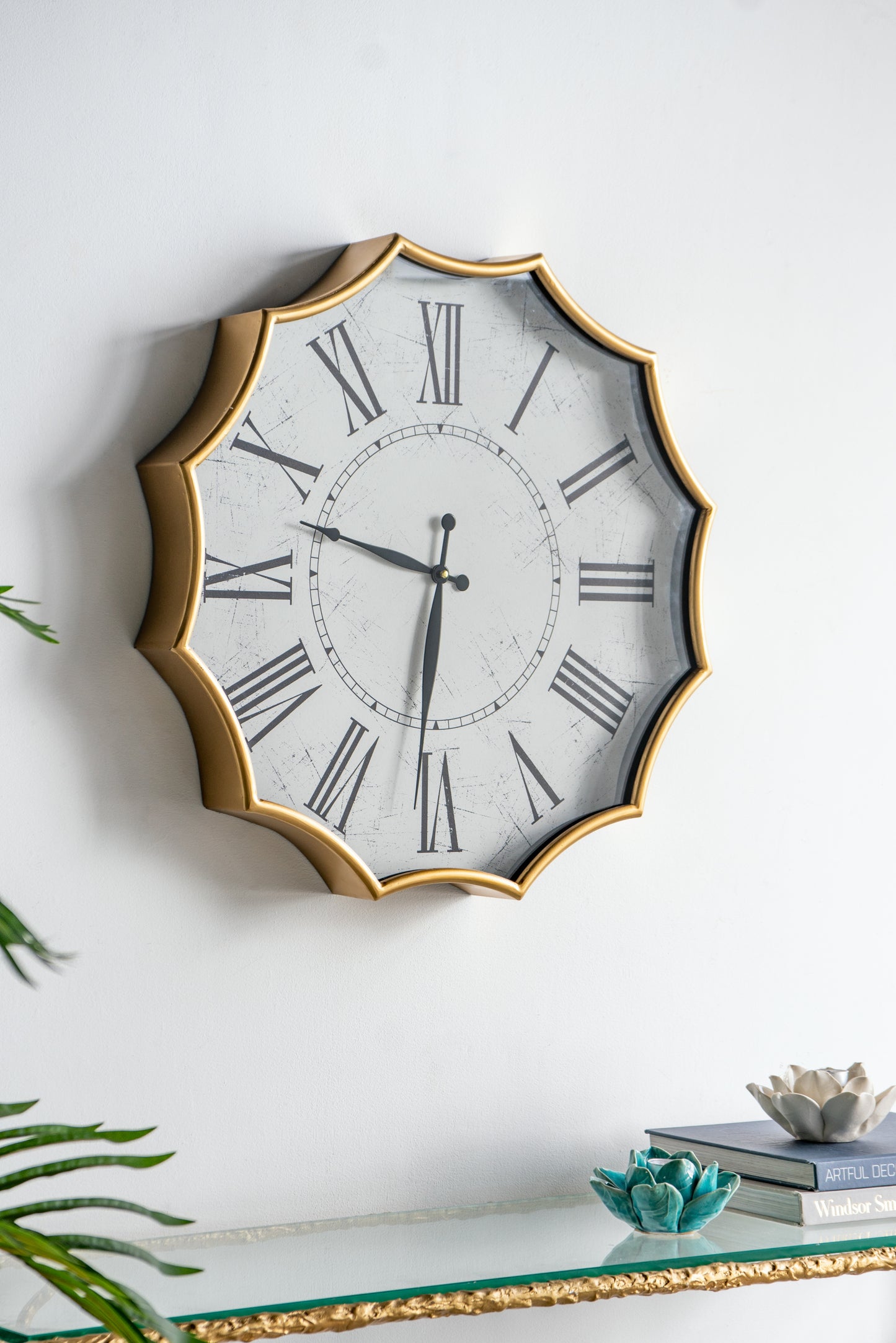 23.5x2.5x23.5' Vintage Roman Numeral Wall Clock with Gold Trim
