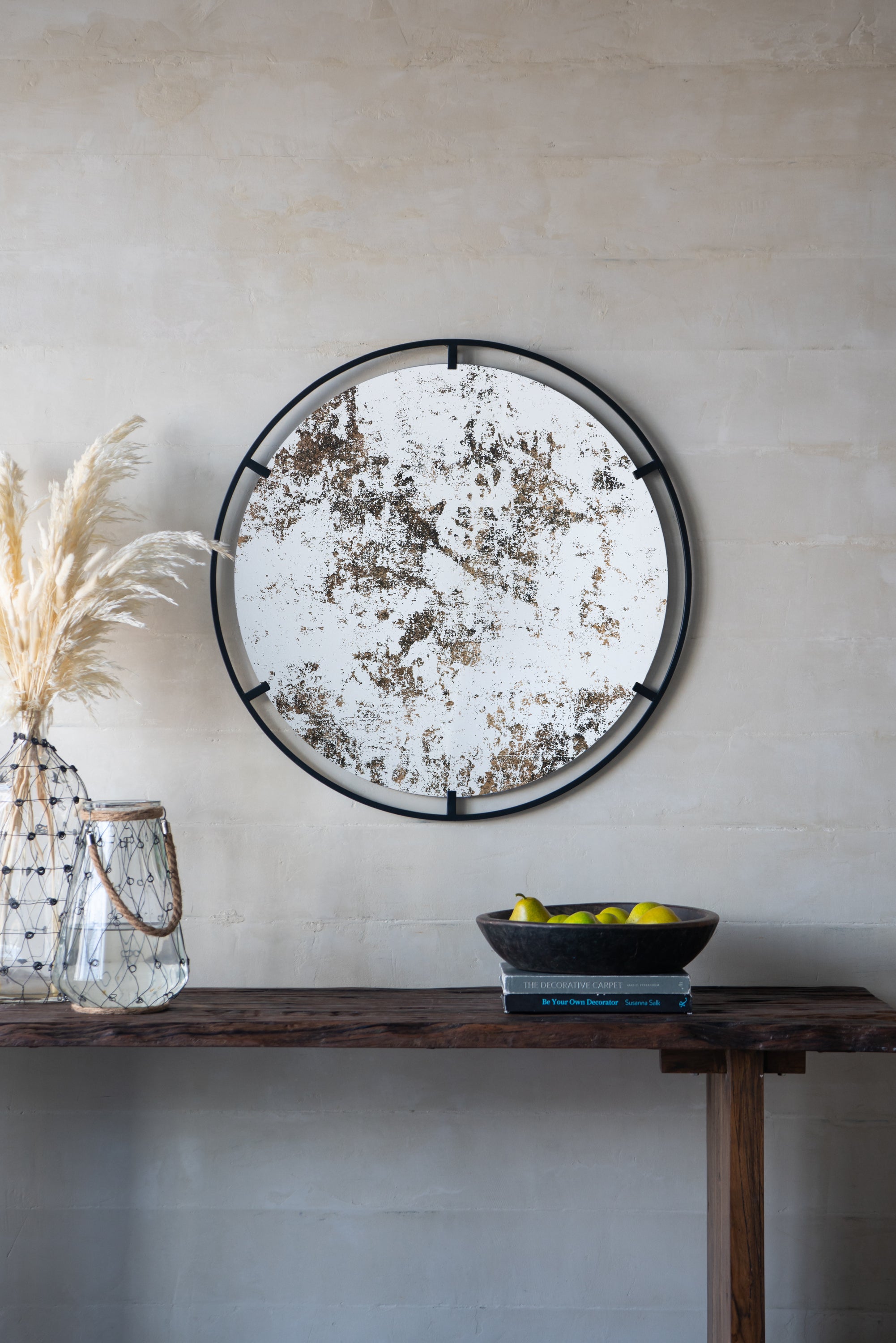 D31.5x0.5" Theodor Mirror with industrial design Round Mirror with Metal Frame for Wall Decor & Entryway Console Lean Against Wall