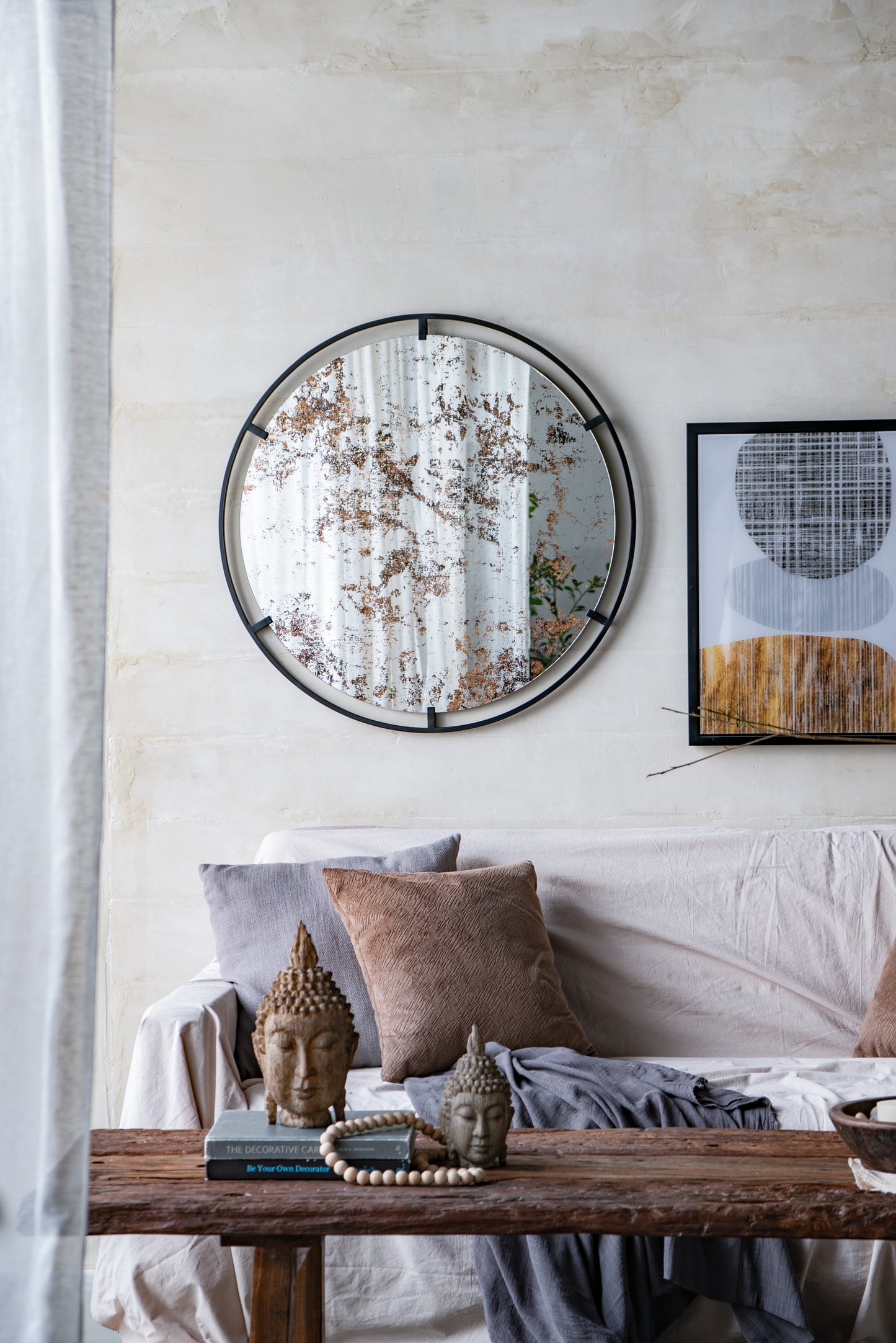 D31.5x0.5" Theodor Mirror with industrial design Round Mirror with Metal Frame for Wall Decor & Entryway Console Lean Against Wall