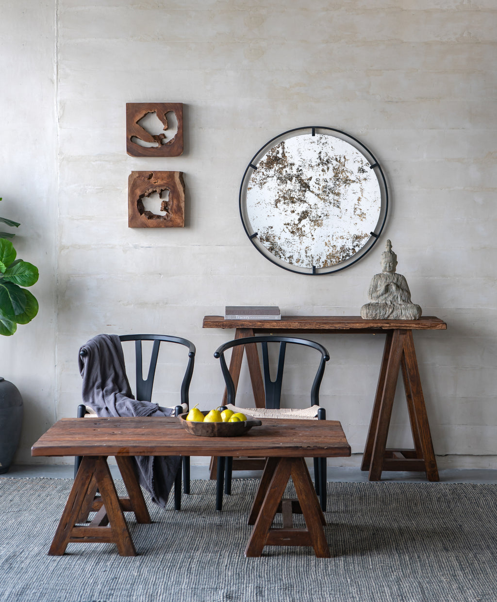 D31.5x0.5" Theodor Mirror with industrial design Round Mirror with Metal Frame for Wall Decor & Entryway Console Lean Against Wall