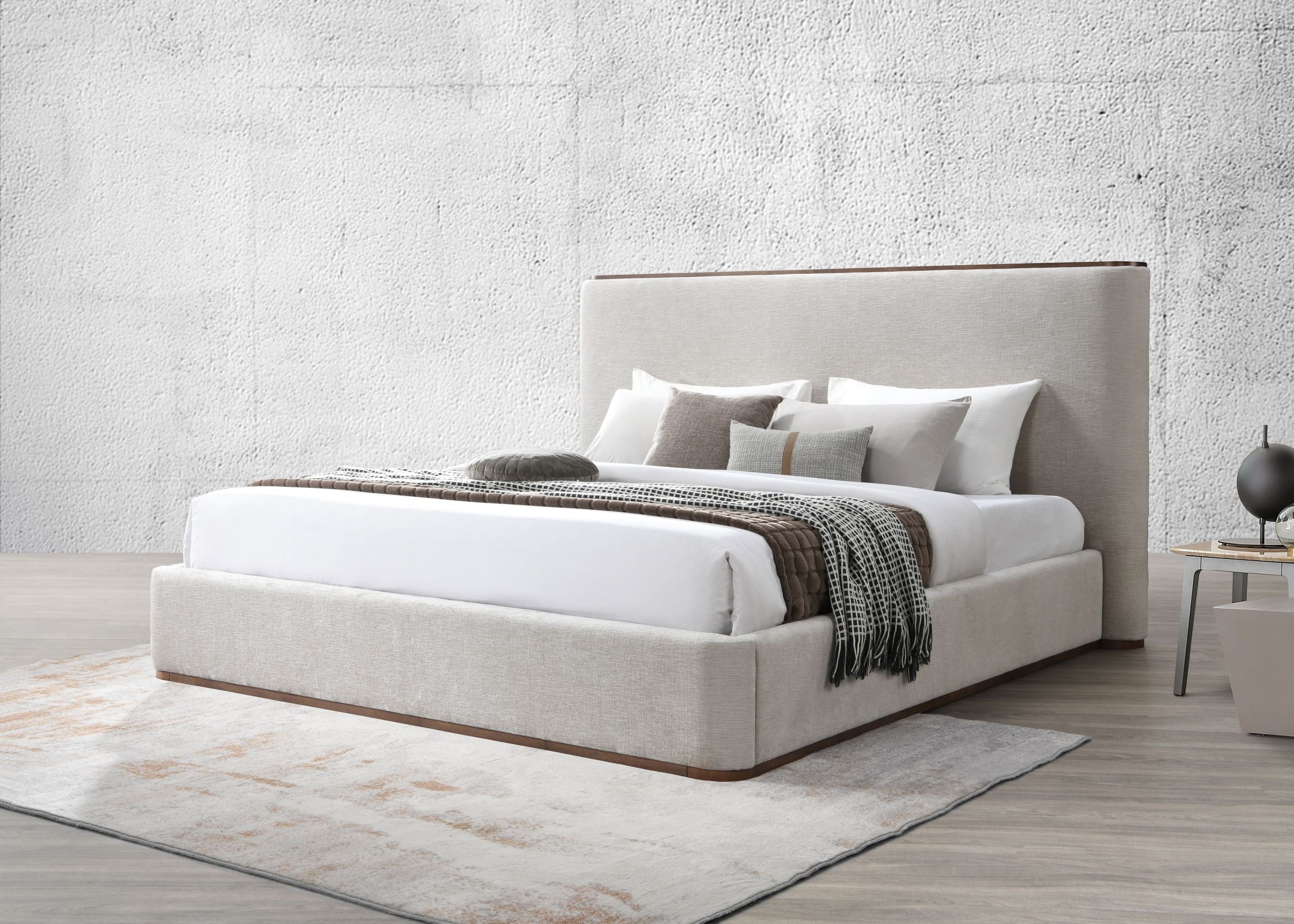 Orane Gray Linen Queen Size Upholstered Platform Bed