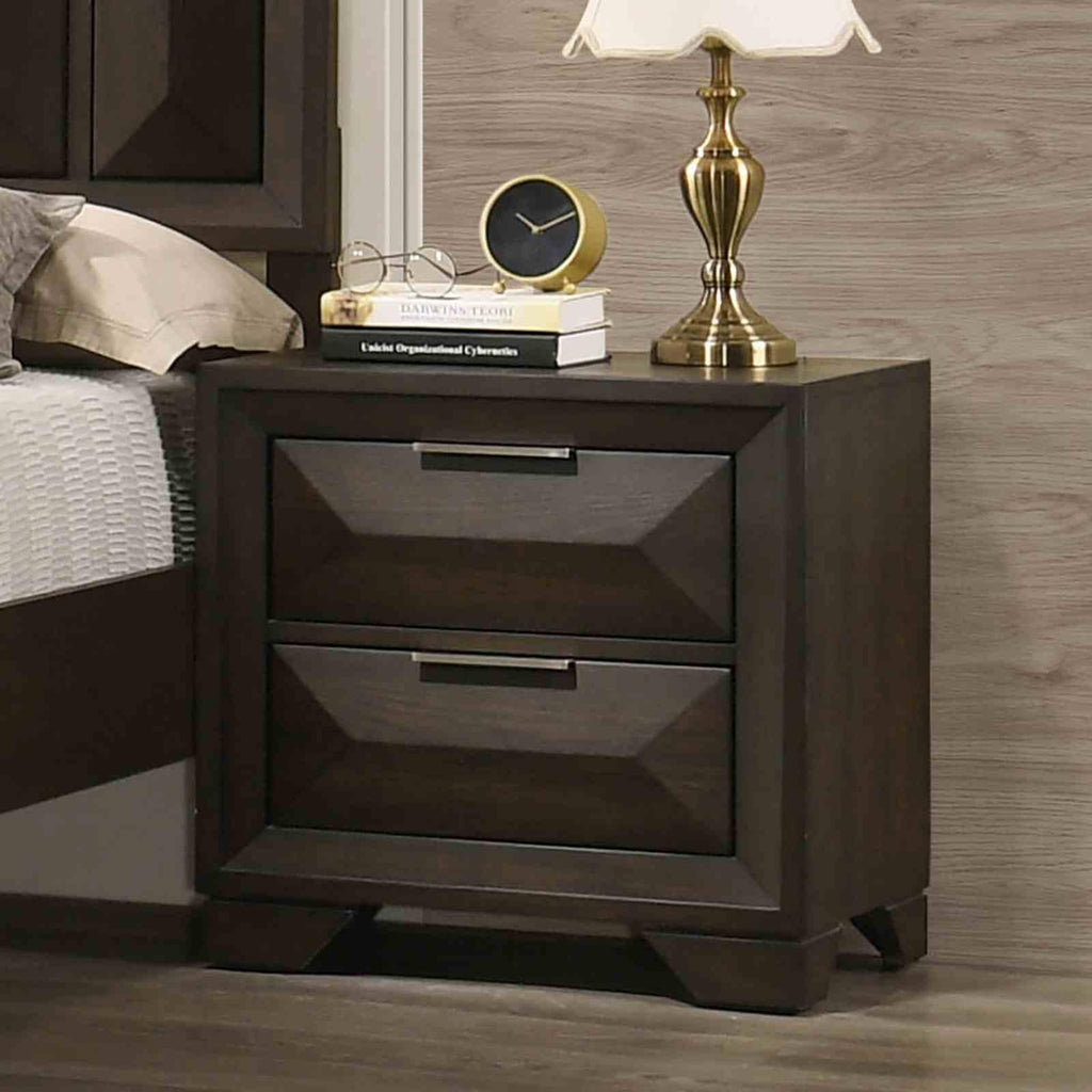 Espresso Finish 3PC Bedroom Set with King Bed & Nightstands.