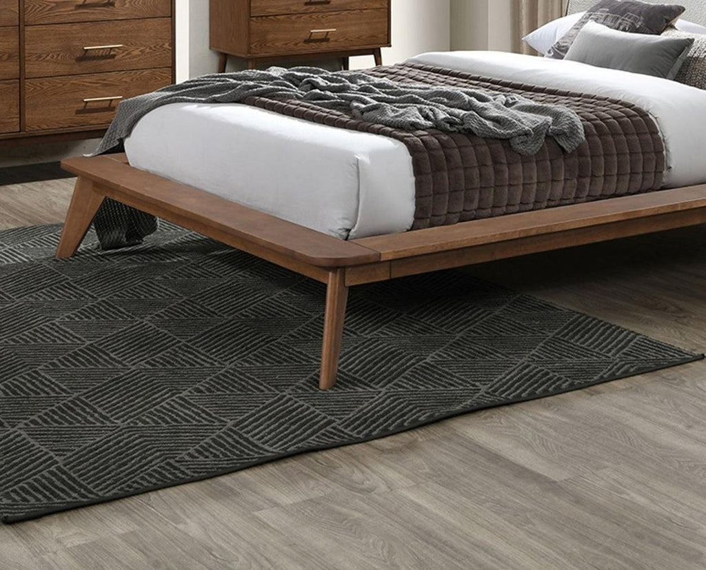 3pc Walnut Bedroom Set with Full Size Bed and Nightstands.