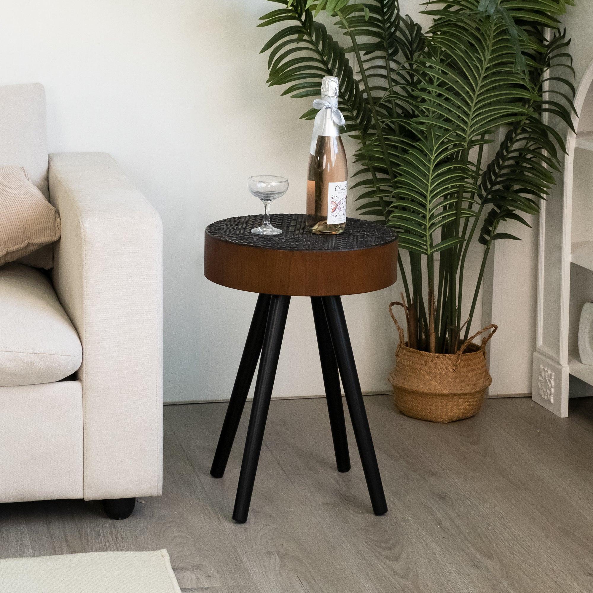 15.7-inch Round Side Table for Compact Spaces.
